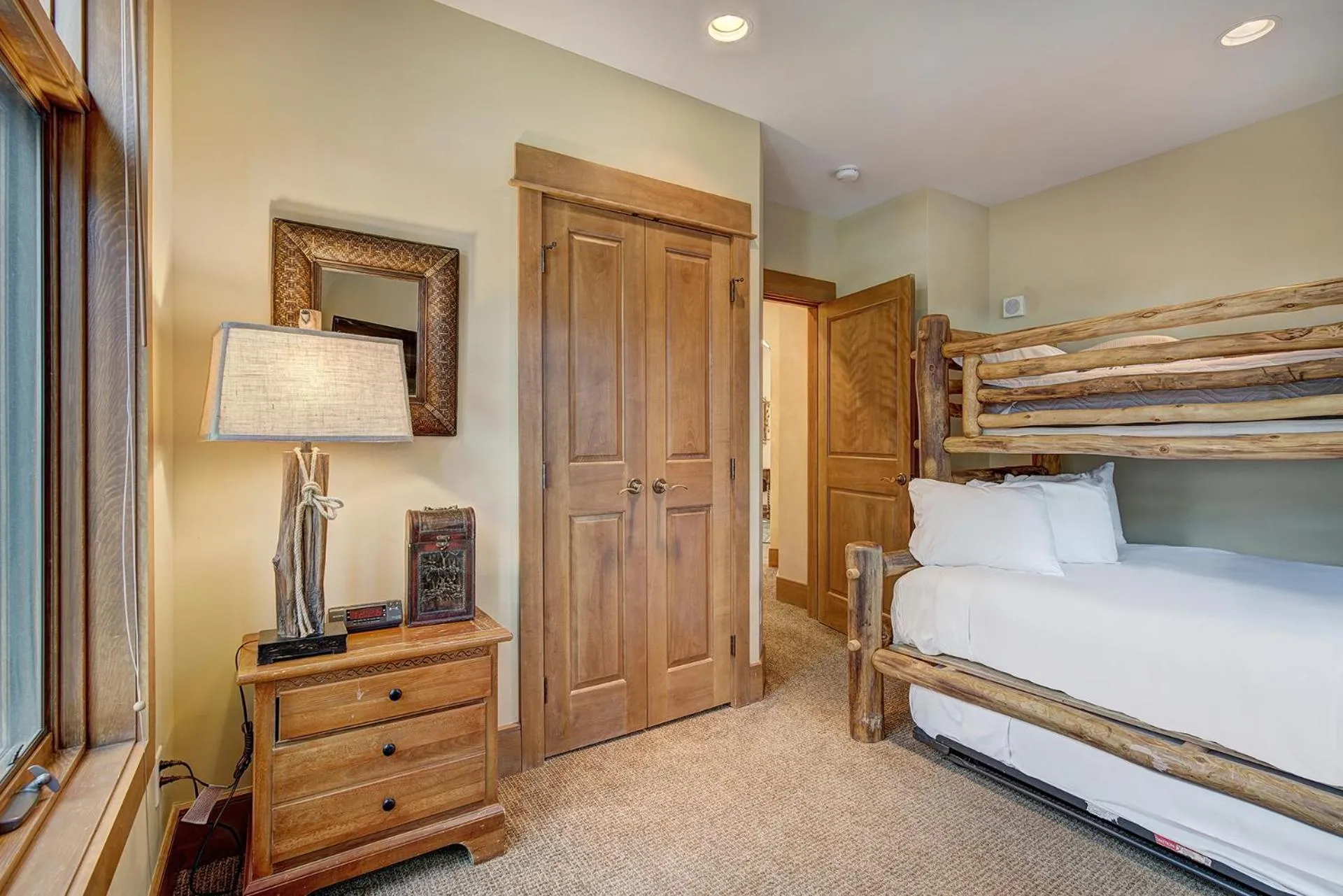 Bed in Timbers & Lone Eagle by Vail Resorts