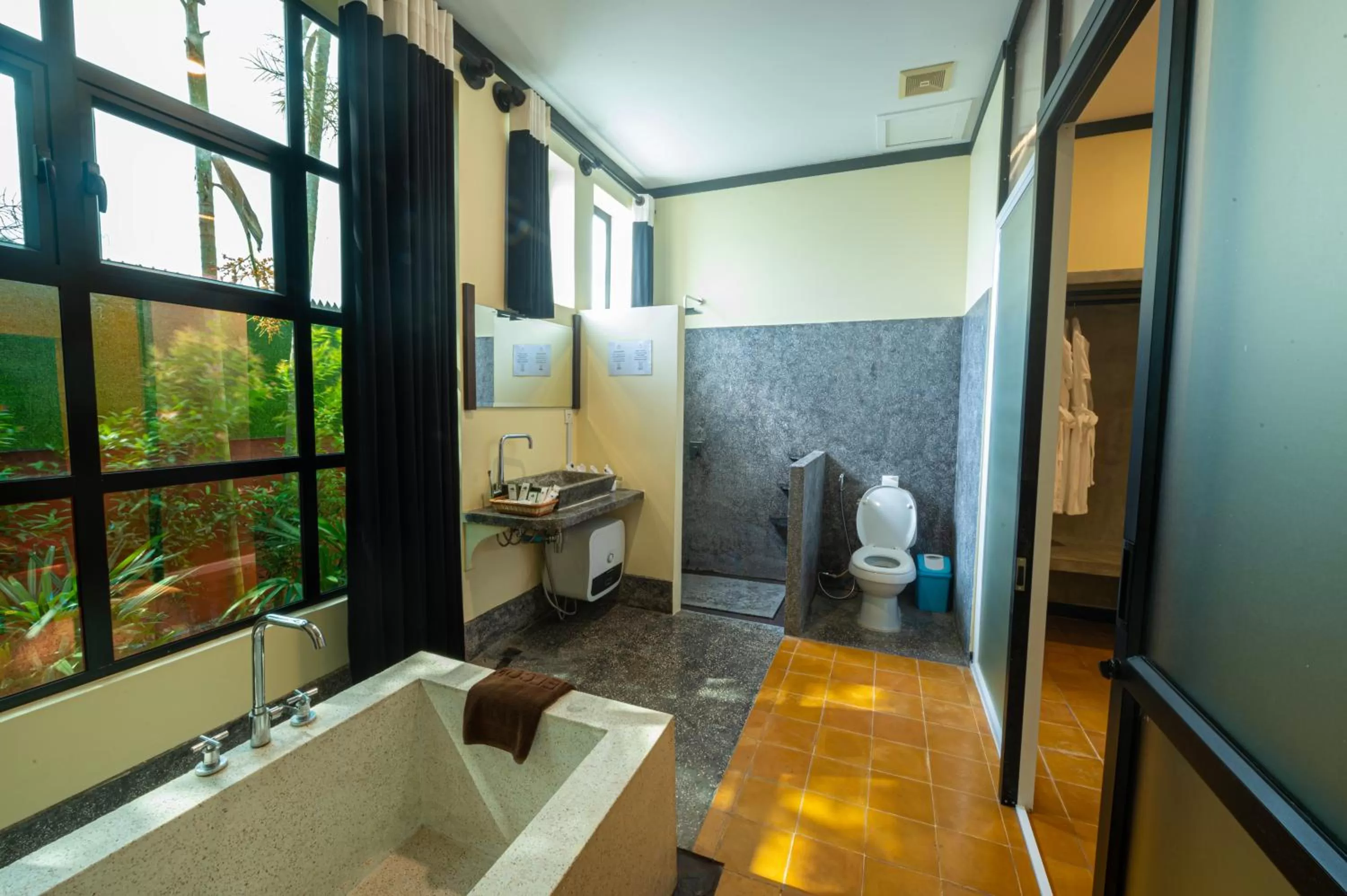 Bathroom in Sophavady D'Angkor