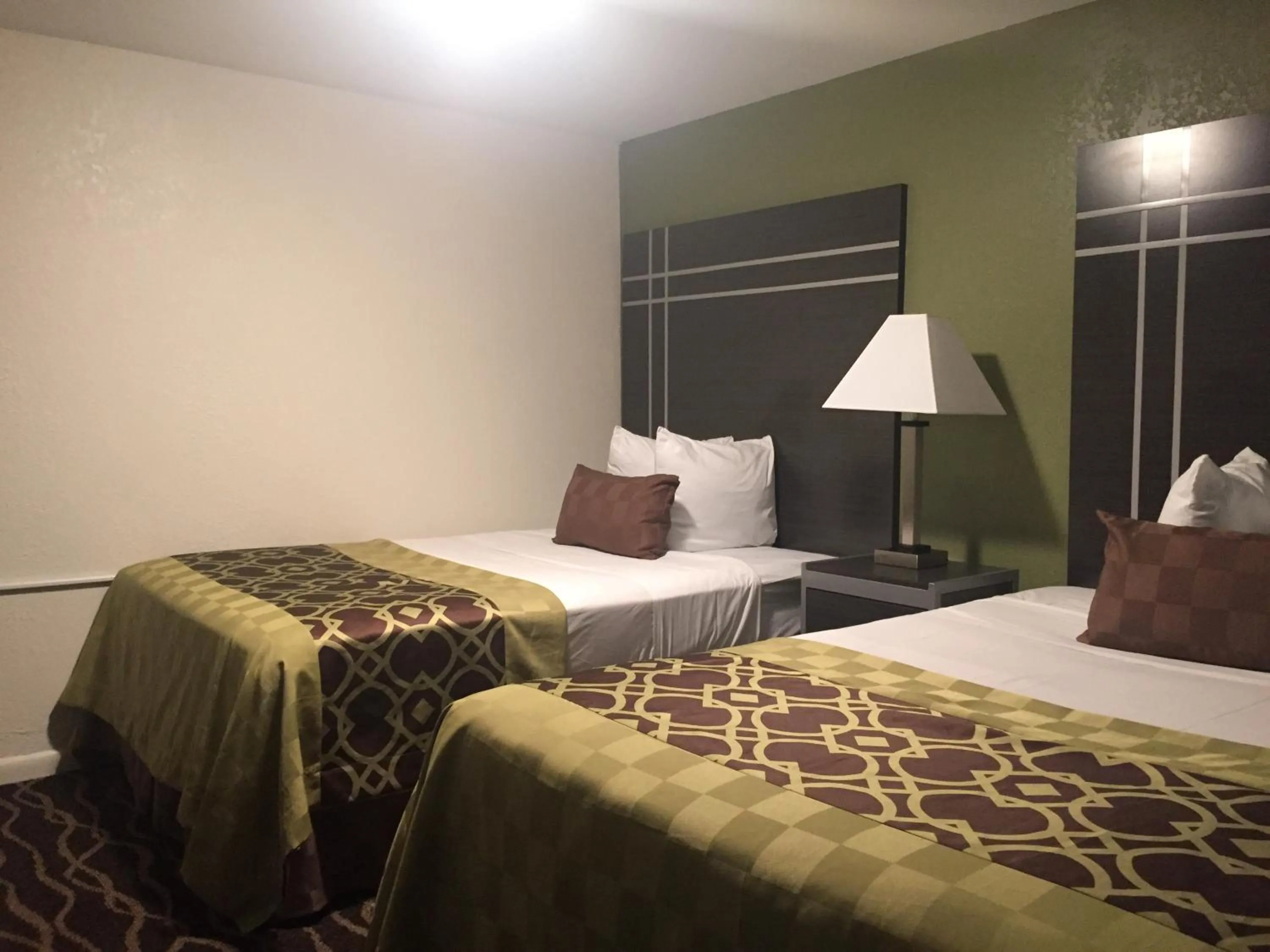 Photo of the whole room, Bed in Wildwood Inn Hotel Travelodge Beach & Boardwalk