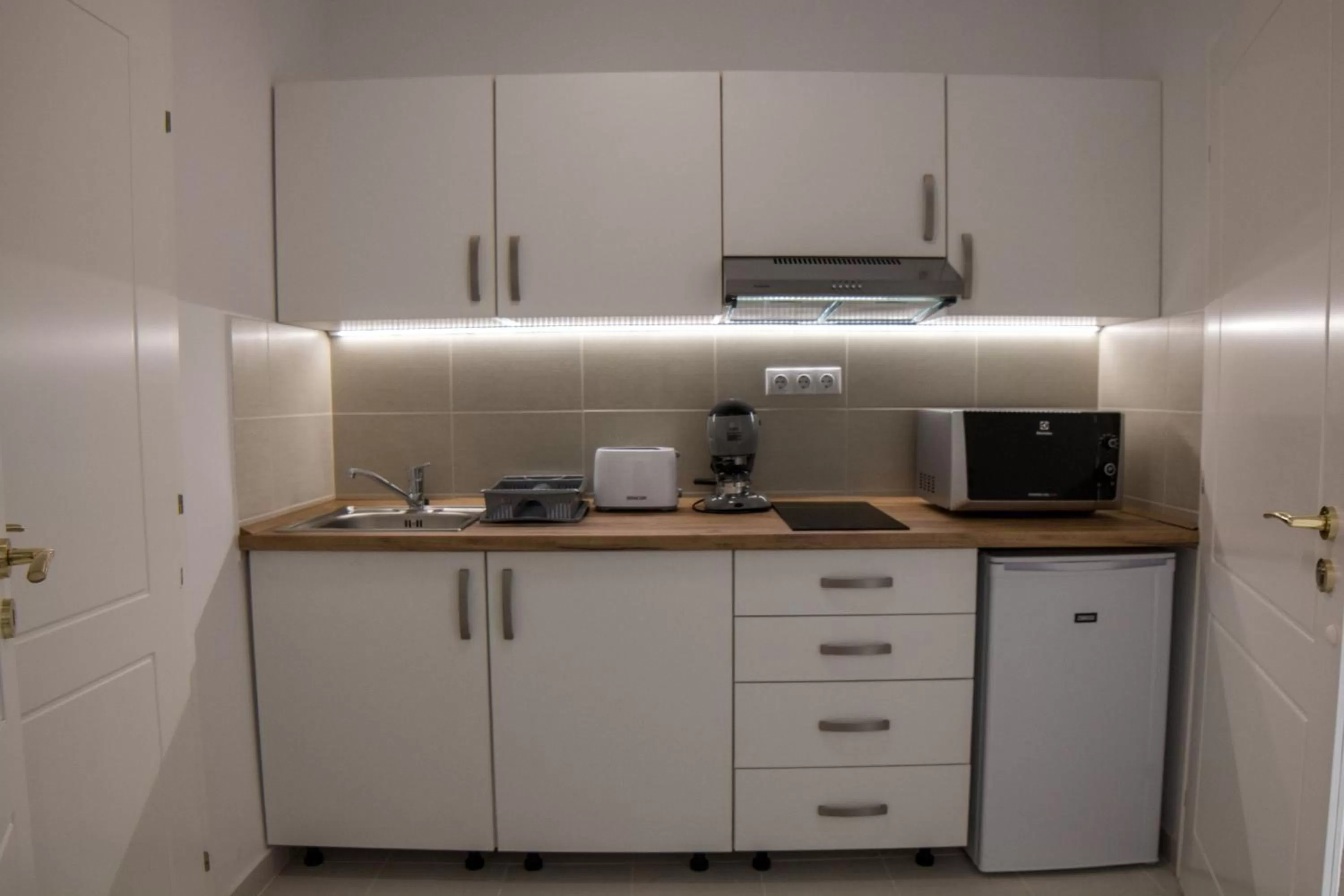 Kitchen or kitchenette, Kitchen/Kitchenette in Mecset Apartman