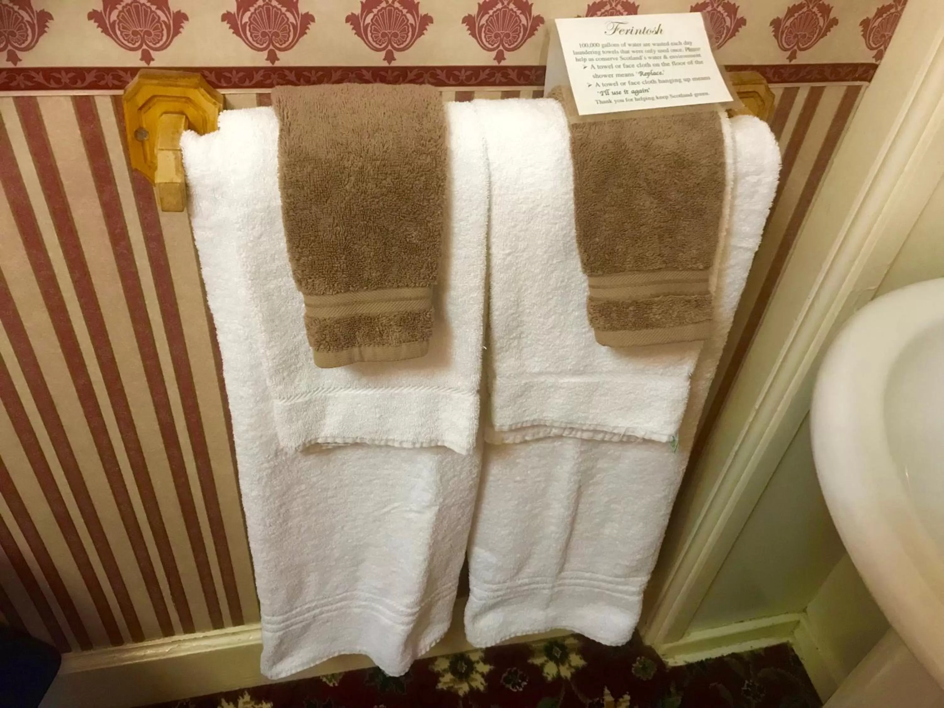 Bathroom in Ferintosh Guest House