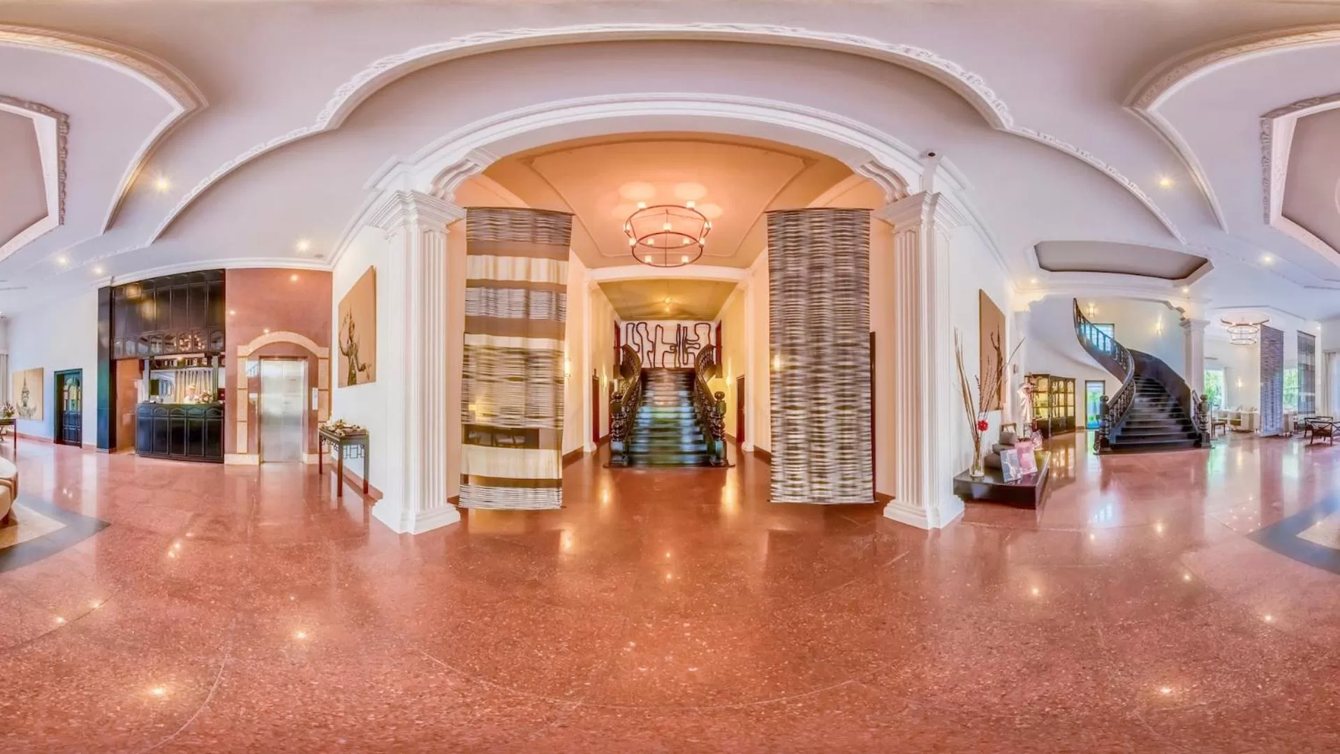 Lobby or reception in White Mansion 白色公馆