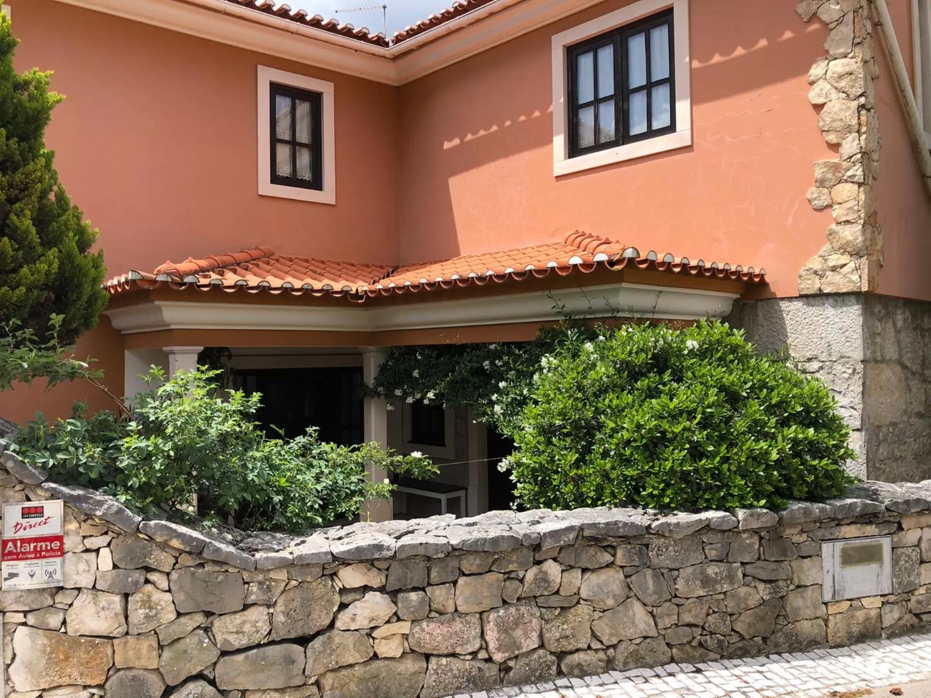 Facade/entrance in Refúgio das Artes Guesthouse