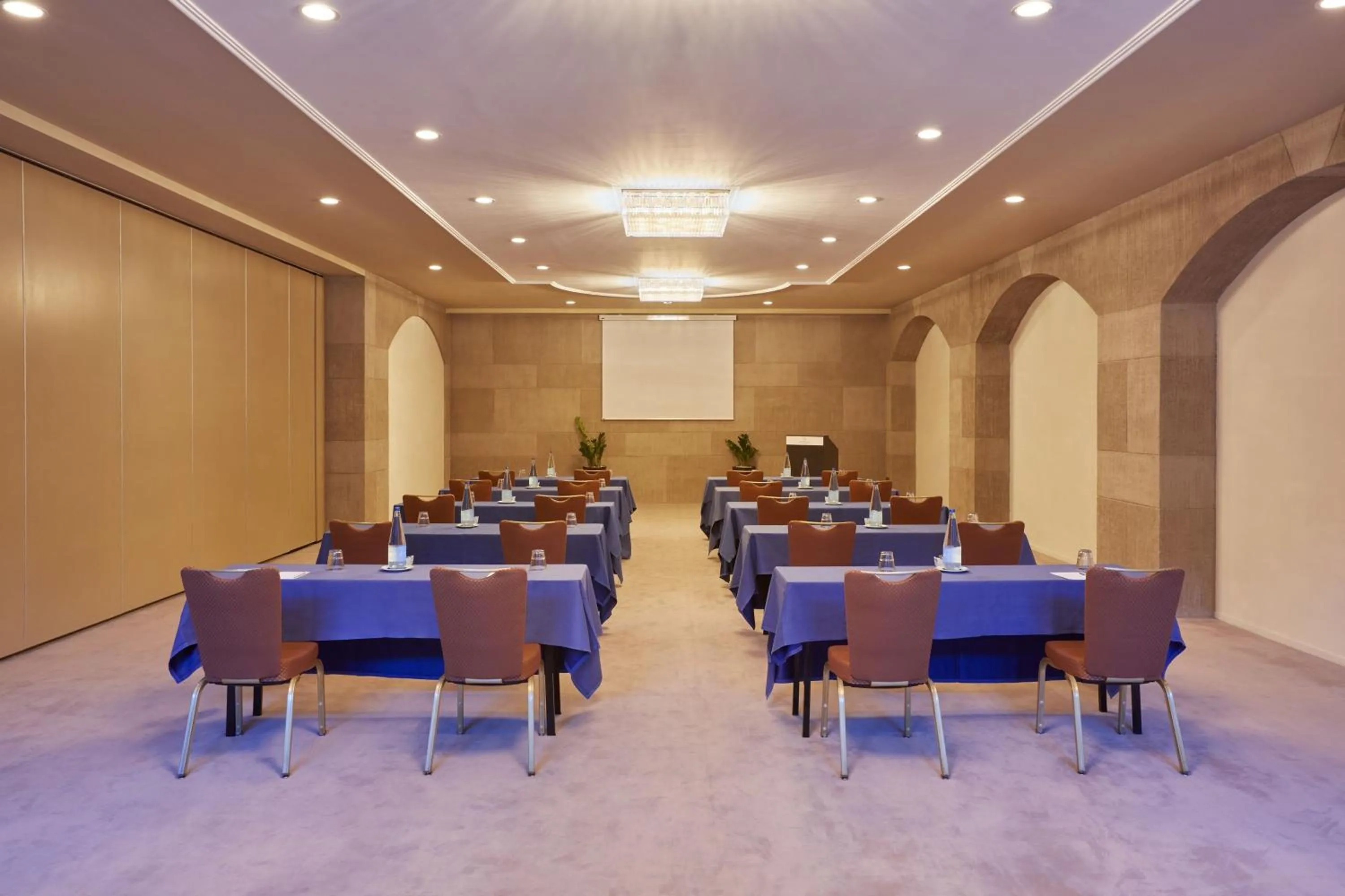 Meeting/conference room in Sheraton Rhodes Resort