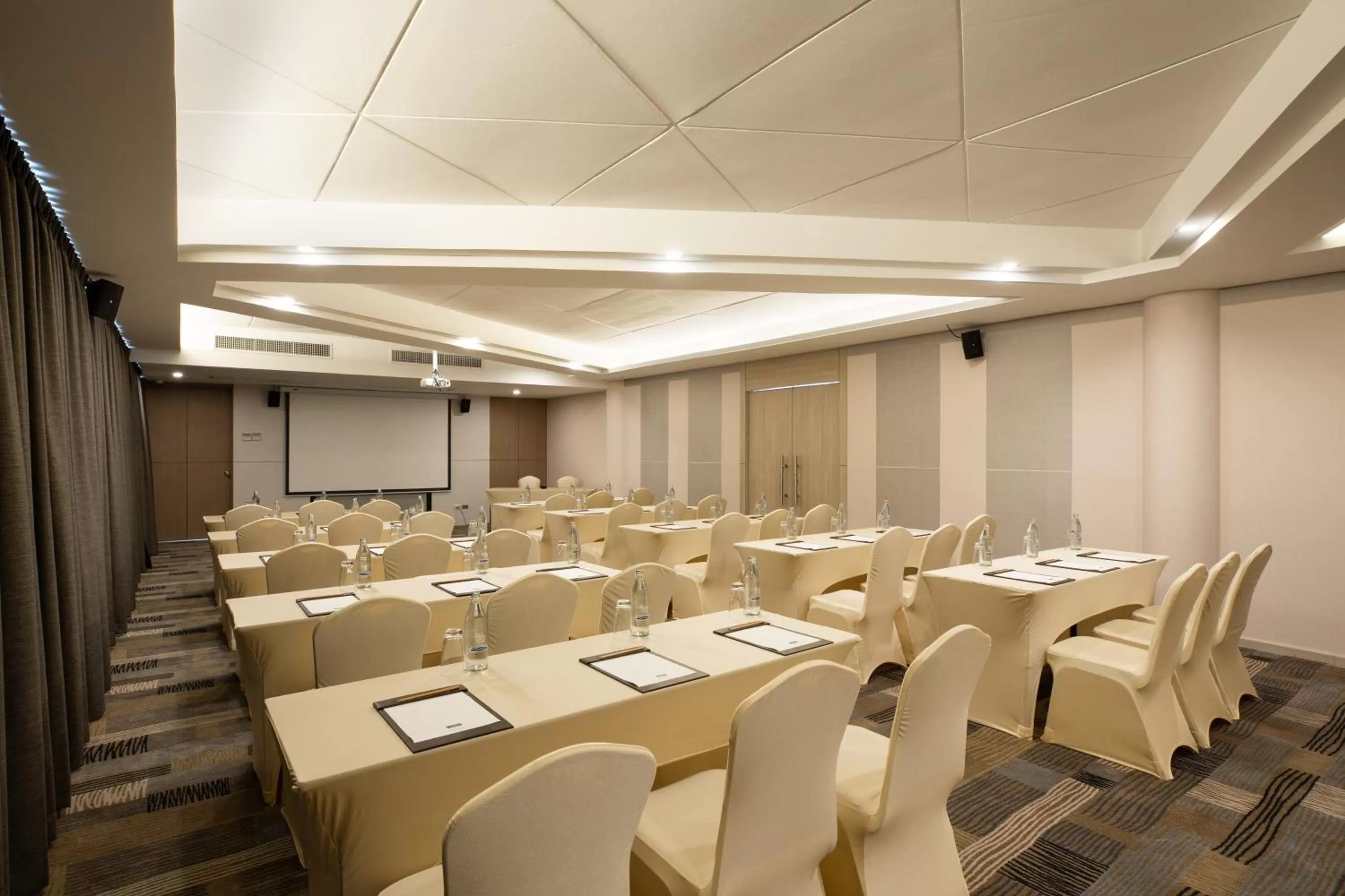 Meeting/conference room in Centara Life Cha-Am Beach Resort Hua Hin