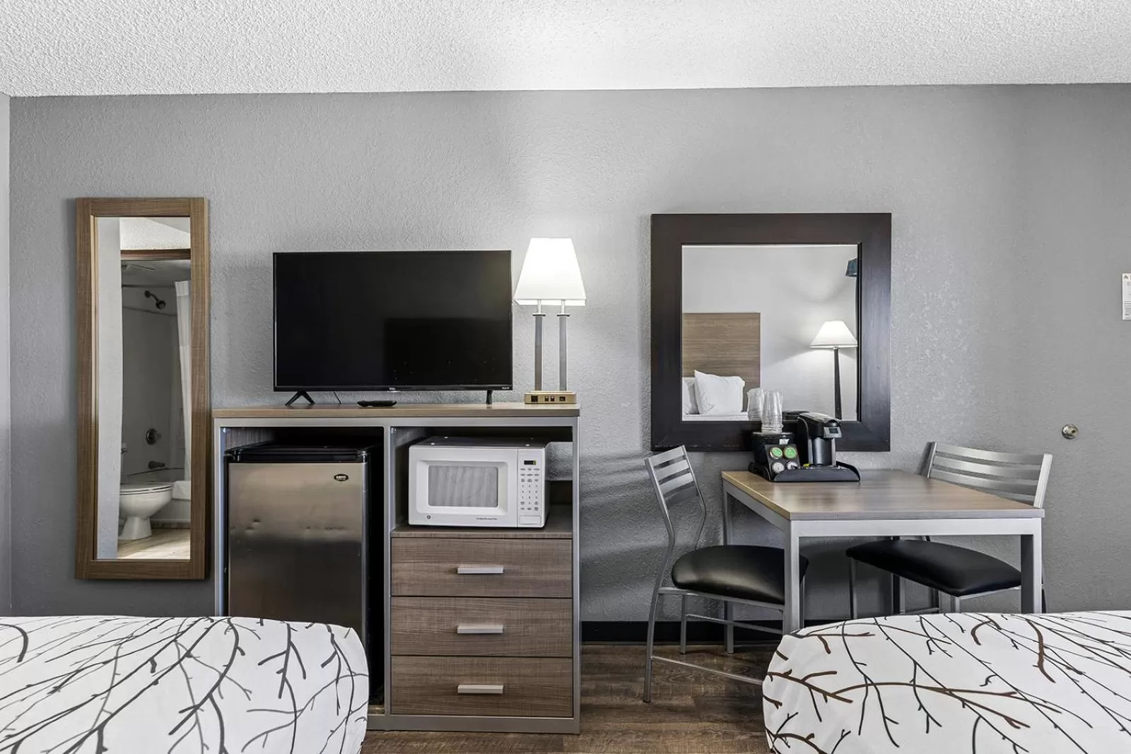 hair dresser, Bed in GreenTree Inn Prescott Valley