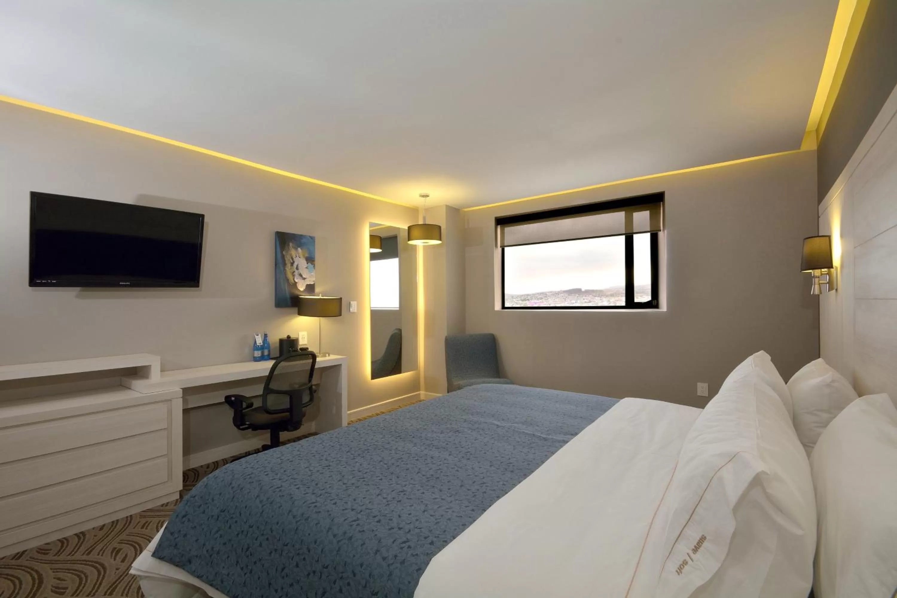 Photo of the whole room, Bed in Holiday Inn Express Pachuca by IHG