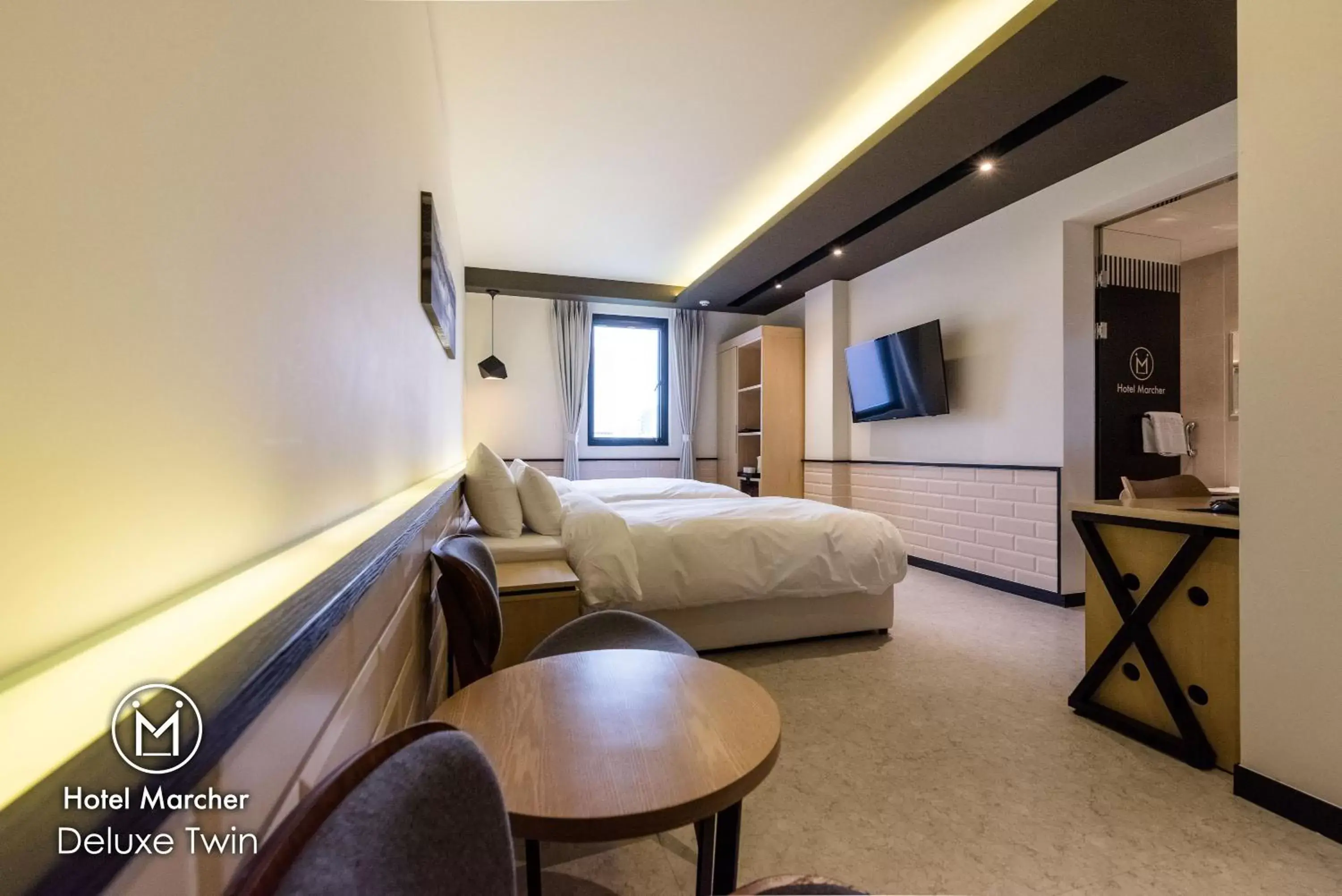 Deluxe Twin Room with Bath in Hotel Marcher Deluxe Twin Room with Bath in Hotel Marcher