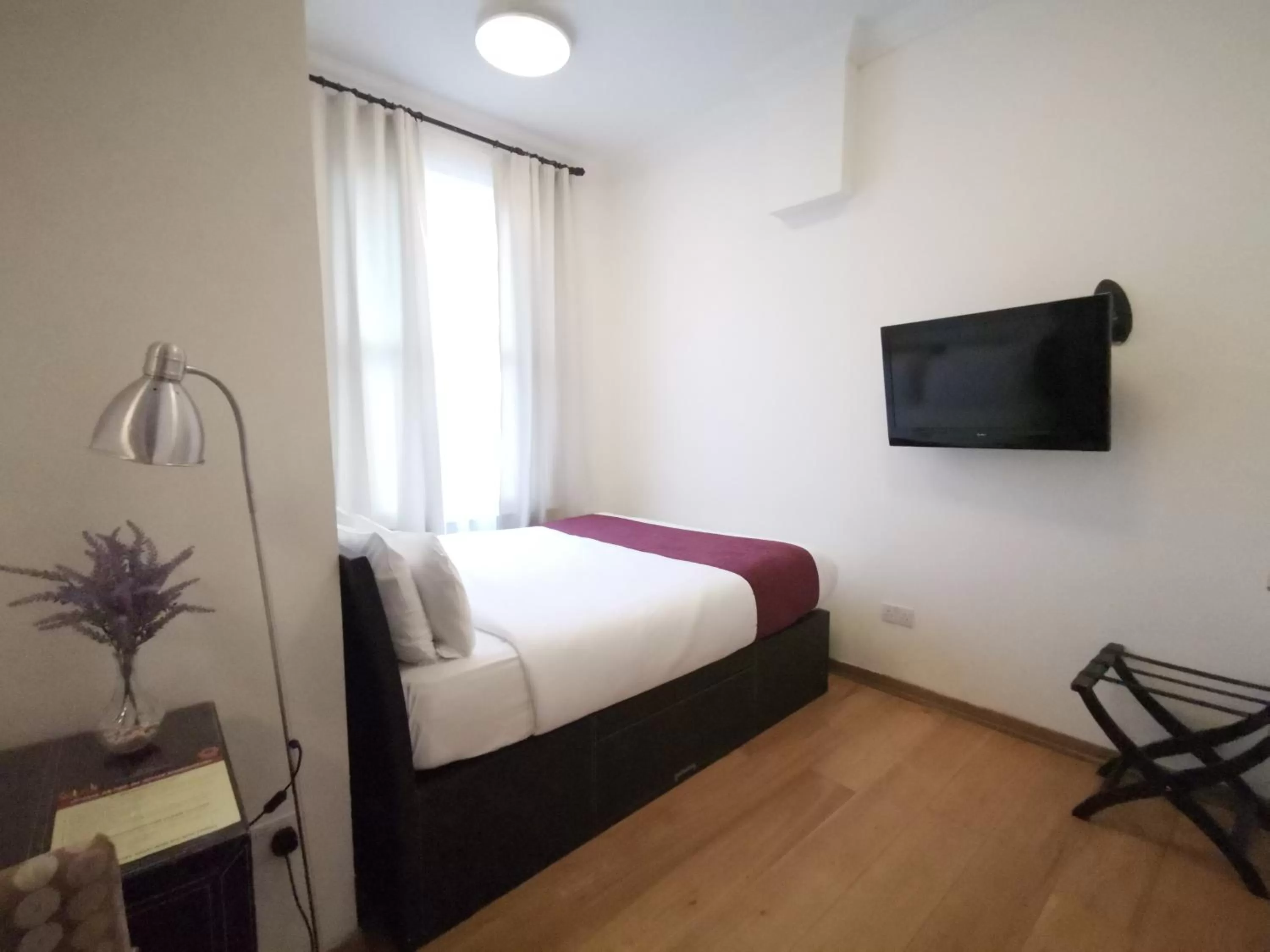 Bedroom, Bed in The Royale Chulan Hyde Park Hotel