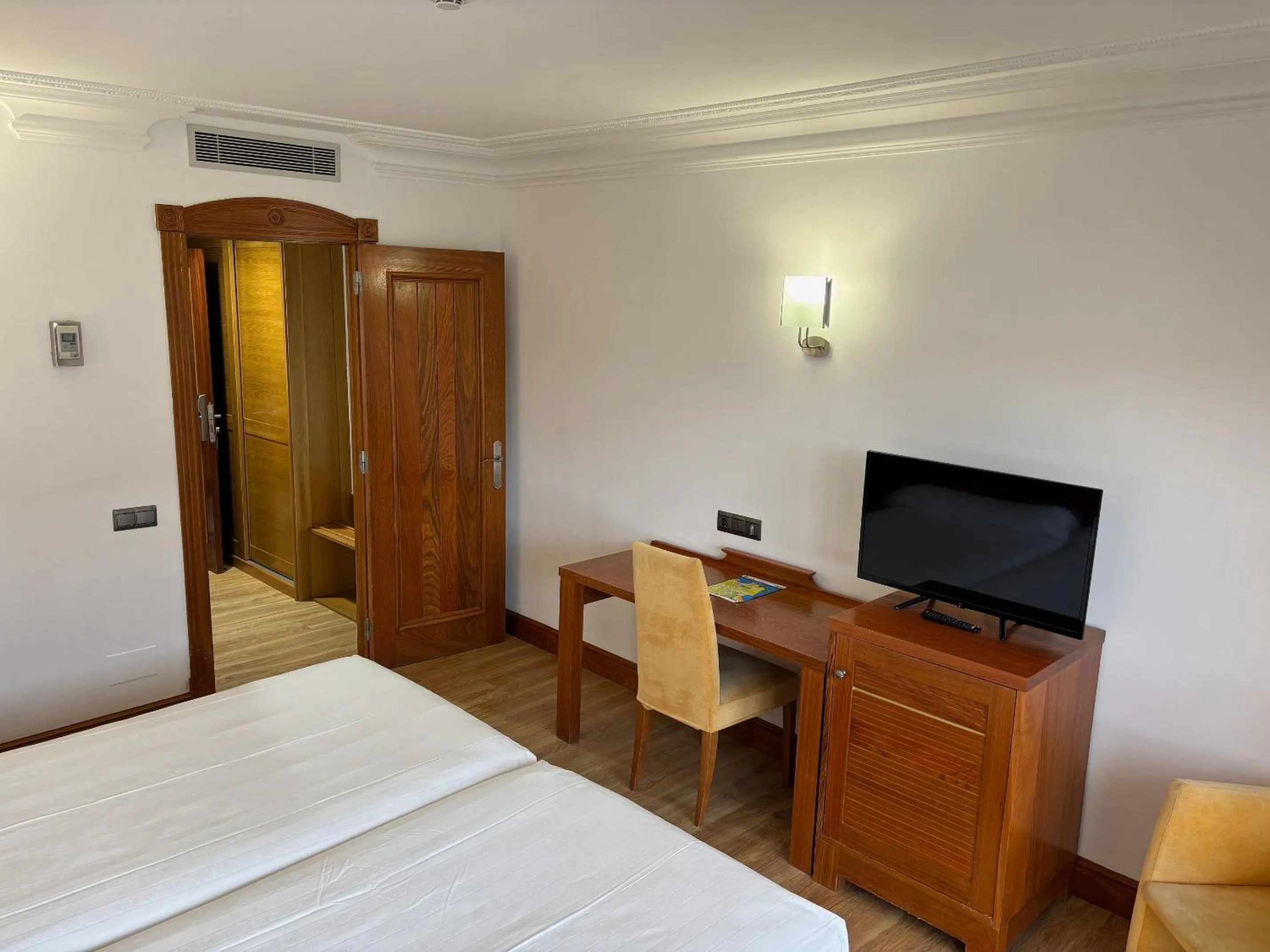 Photo of the whole room, Bed in Gran Hotel Liber & Spa Playa Golf