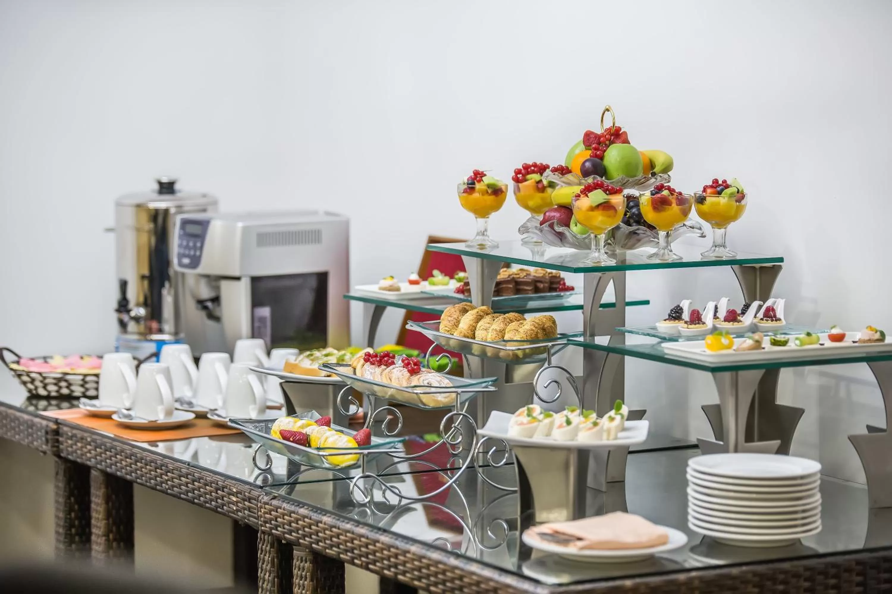 Meeting/conference room in Sunday Hotel Holiday international Dubai