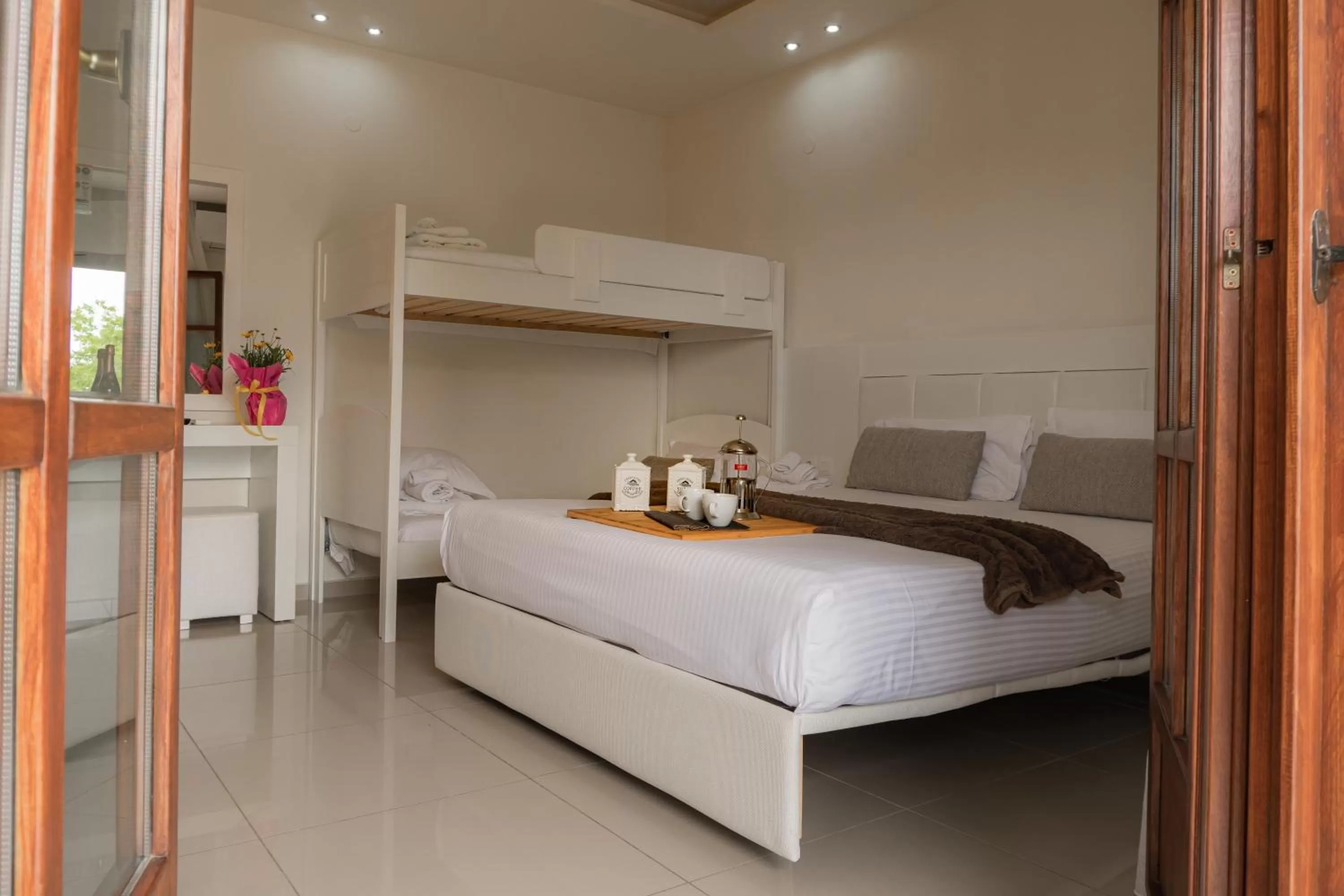 Photo of the whole room, Bed in Macedon