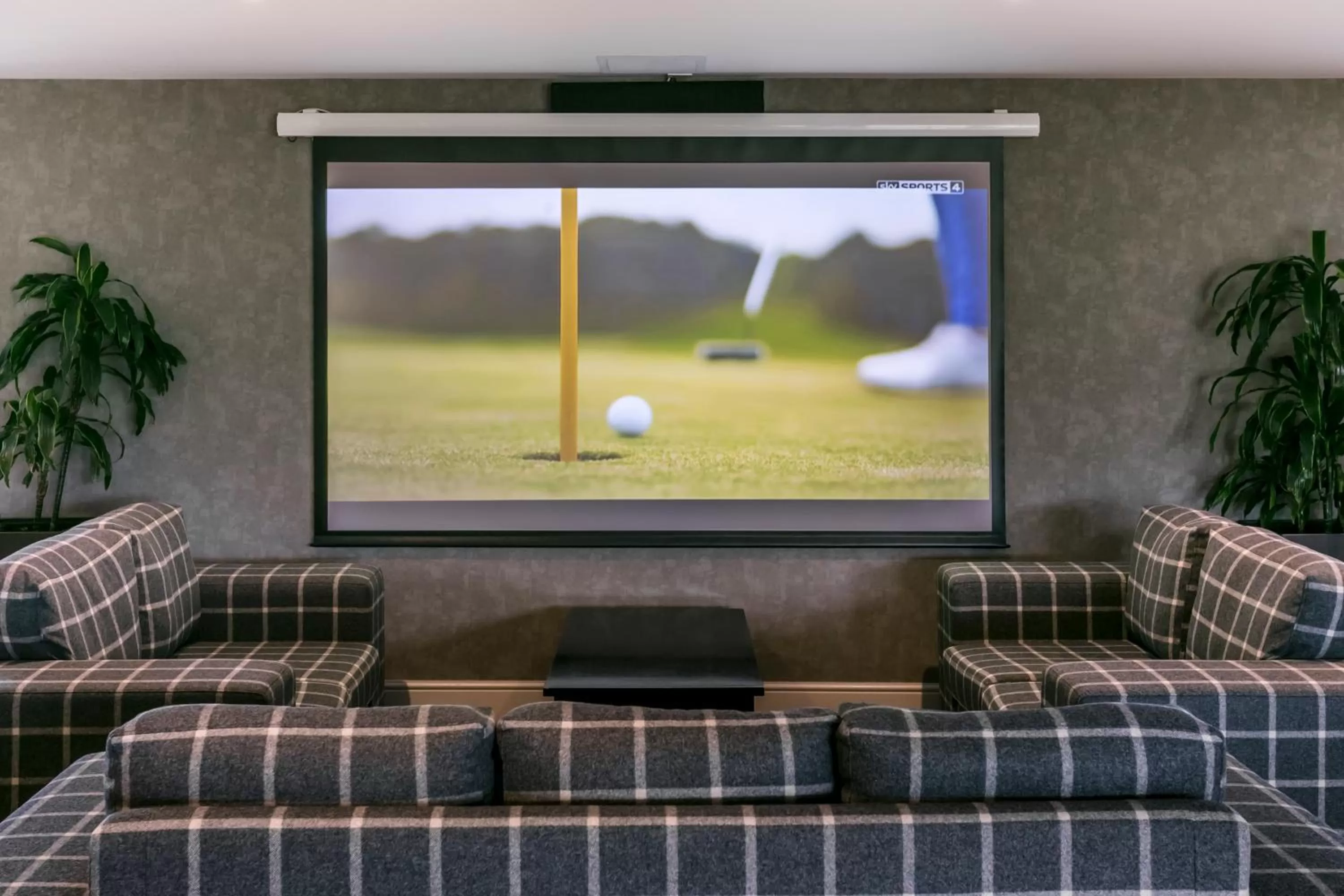 Food and drinks in The Lodge @ Carus Green