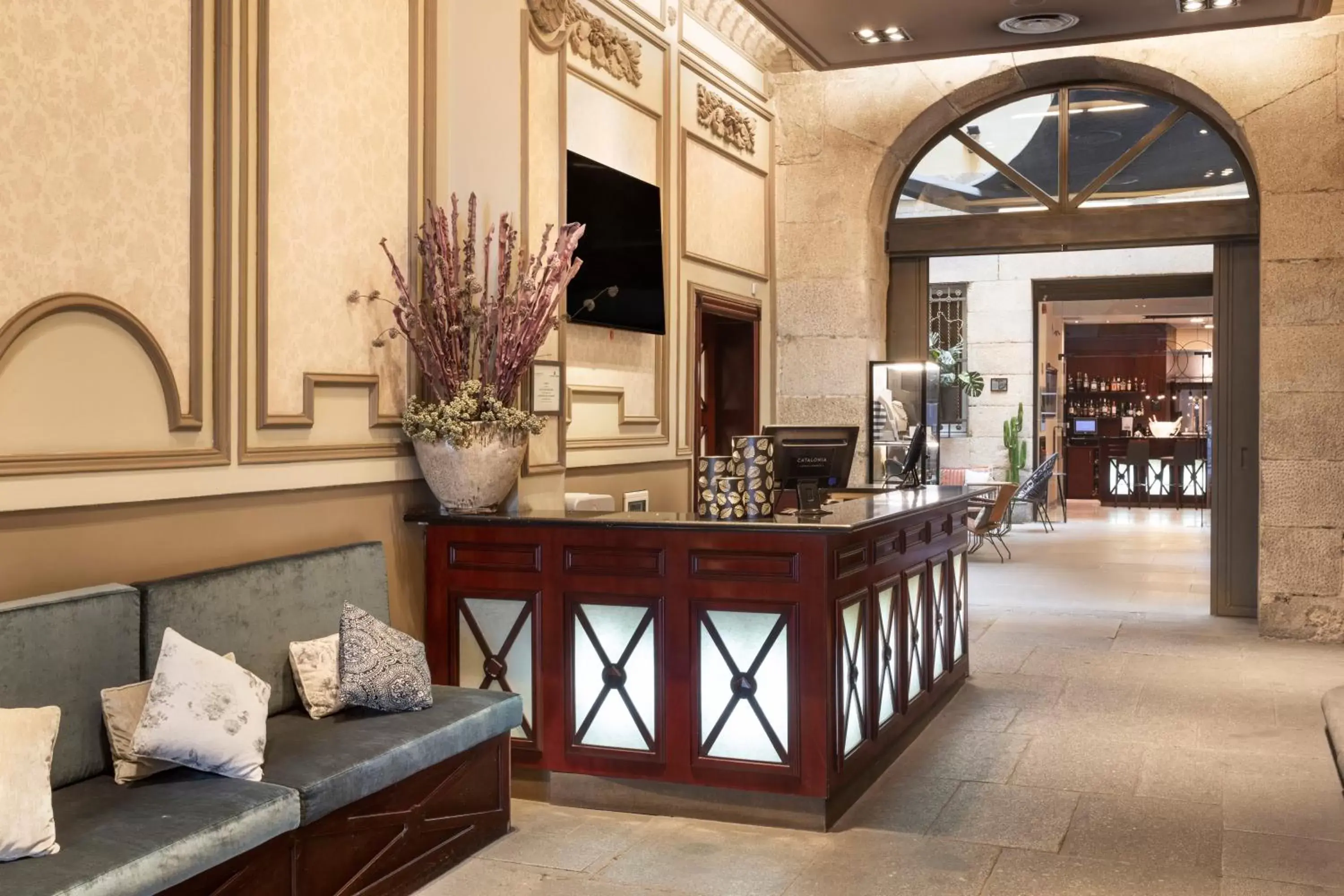 Catalonia Puerta del Sol Catalonia Puerta del Sol