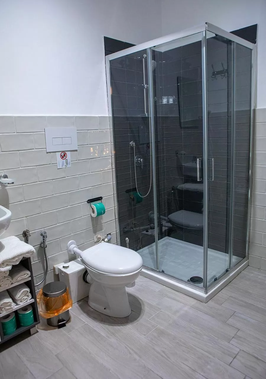 Shower, Bathroom in zuroli suite