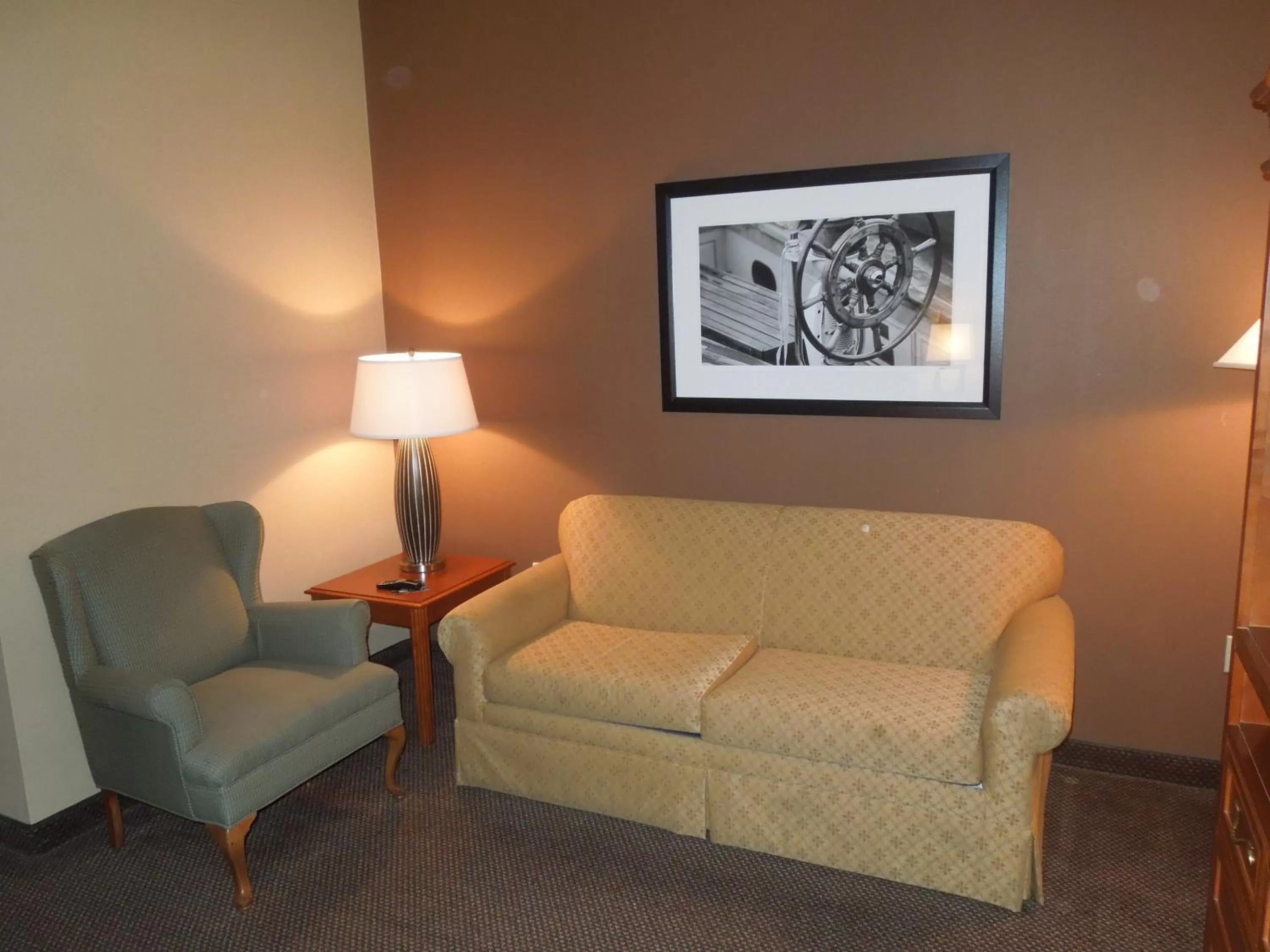 One-Bedroom King Suite - Non-Smoking in Country Inn & Suites by Radisson, Bel Air-Aberdeen, MD