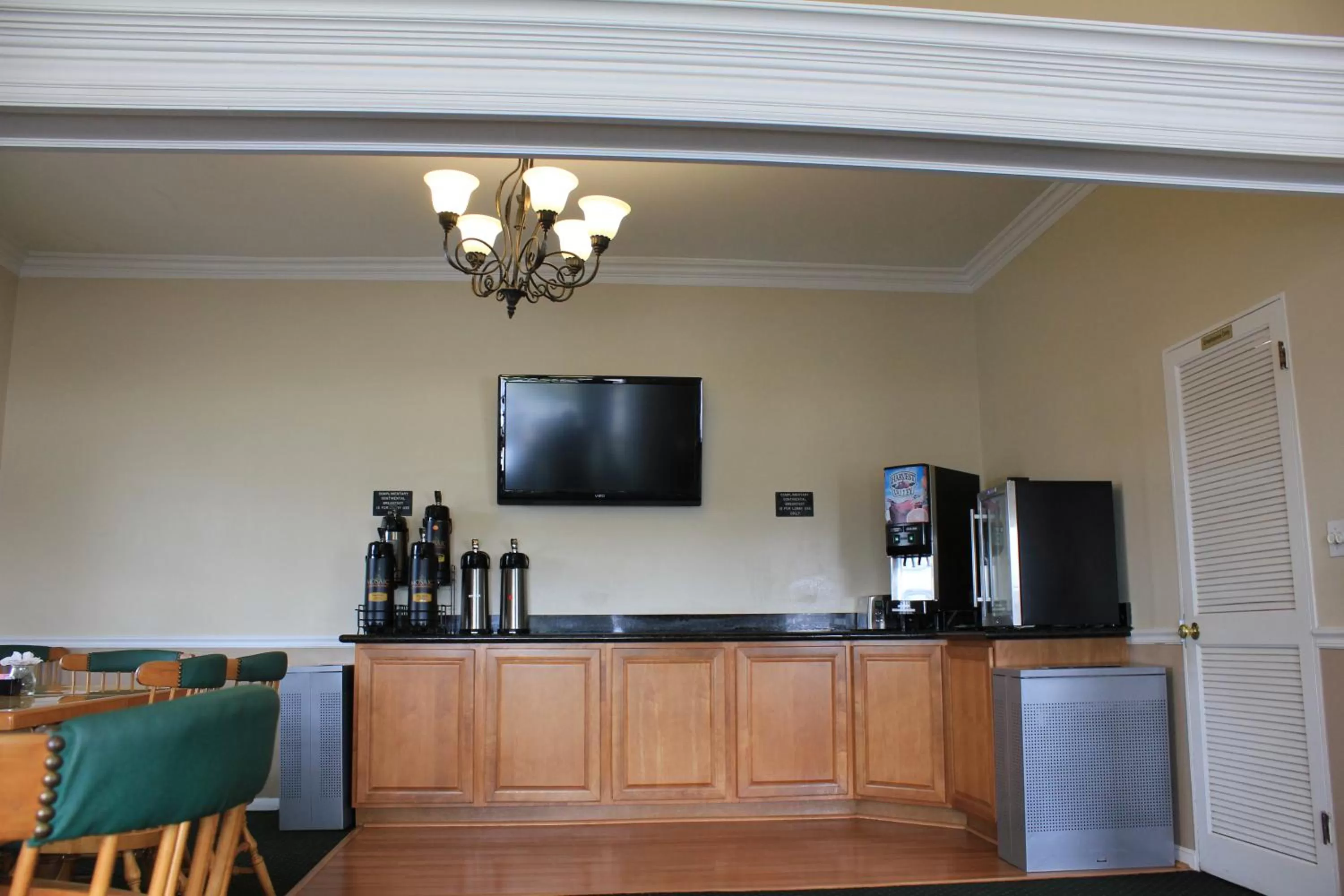 Alpine Inn & Suites Rockford