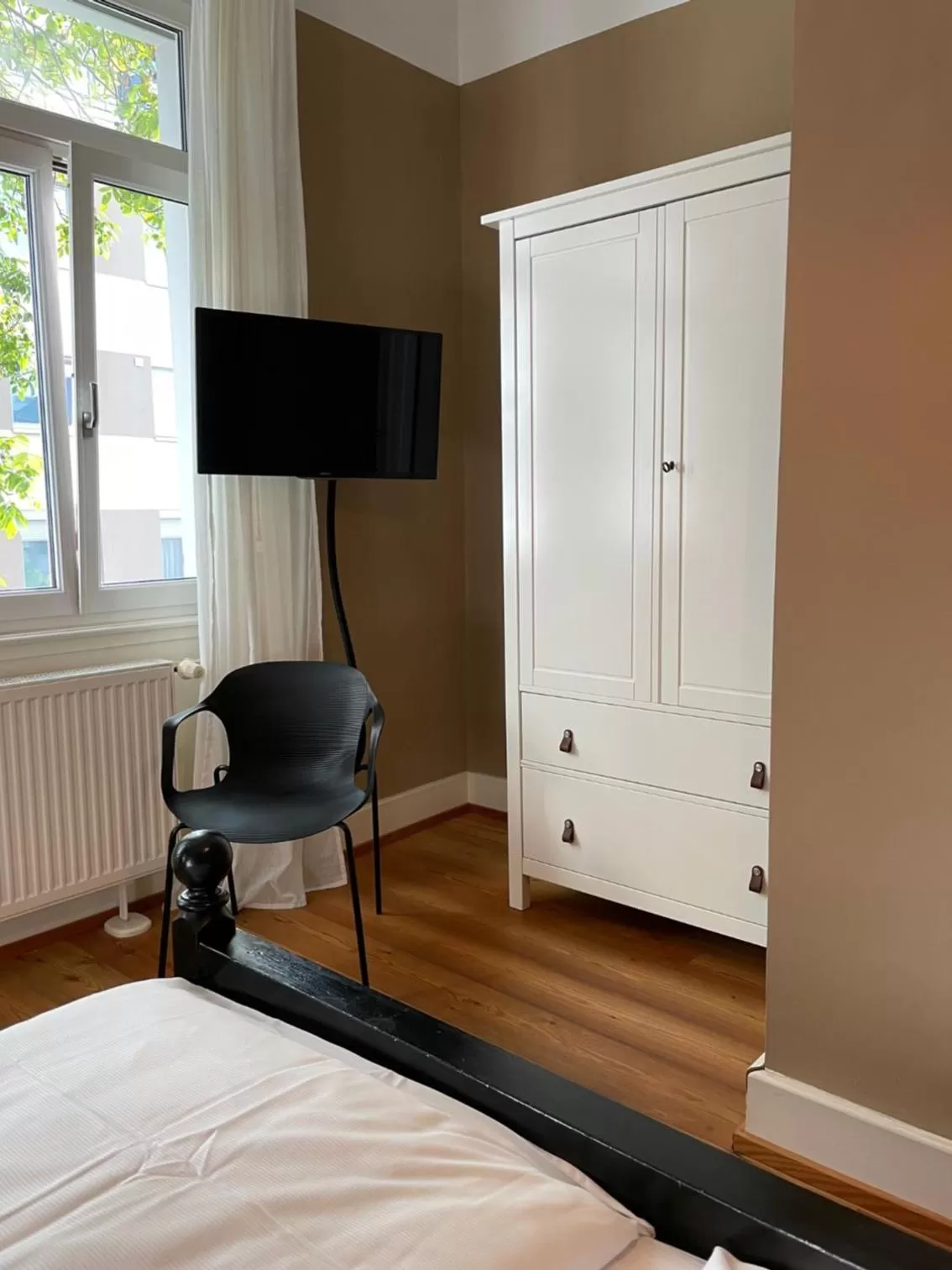 Photo of the whole room, Bed in AUERSTEIN-Hotels auerstein & auerstein-mono