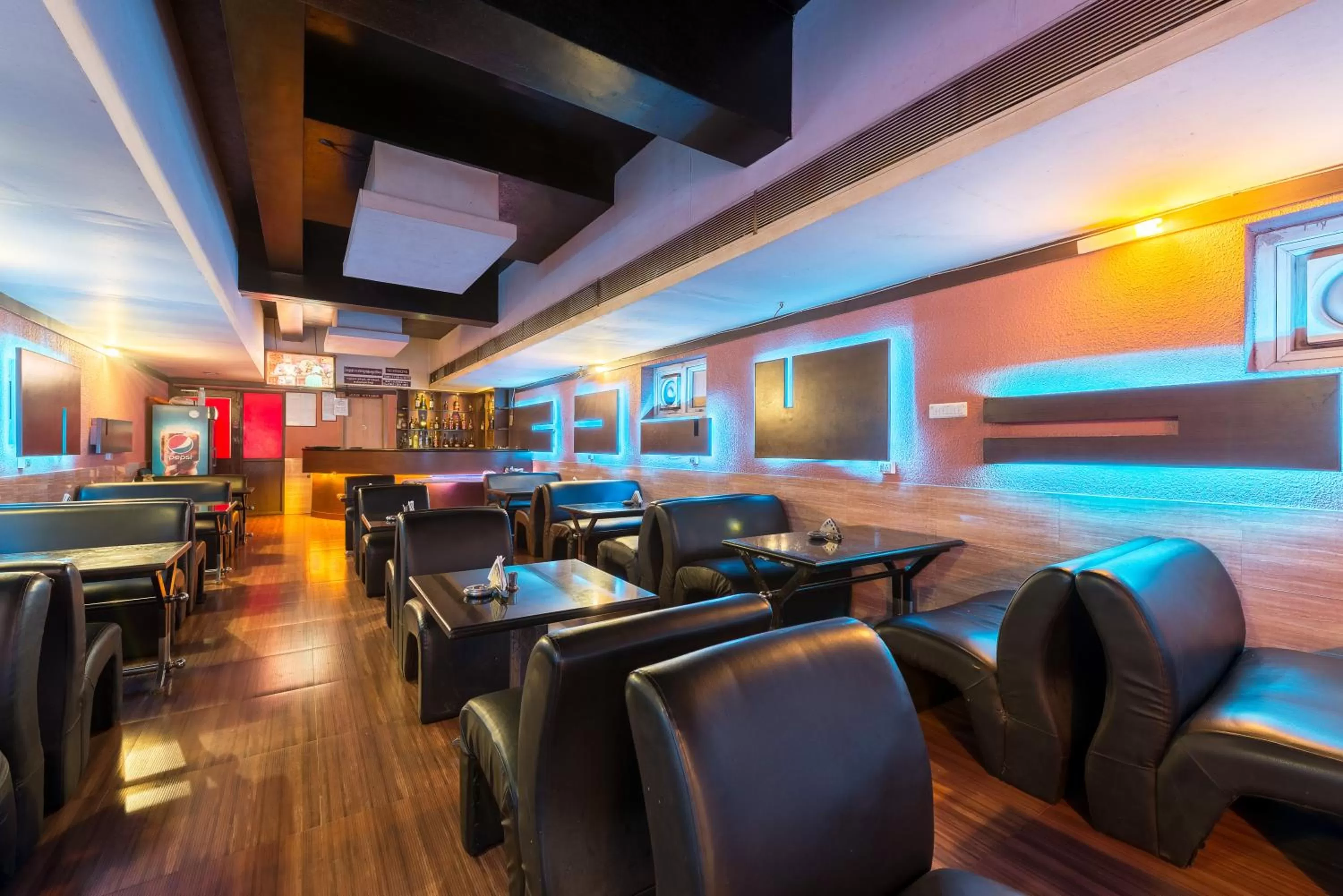 Restaurant/places to eat in Treebo ESS Grande