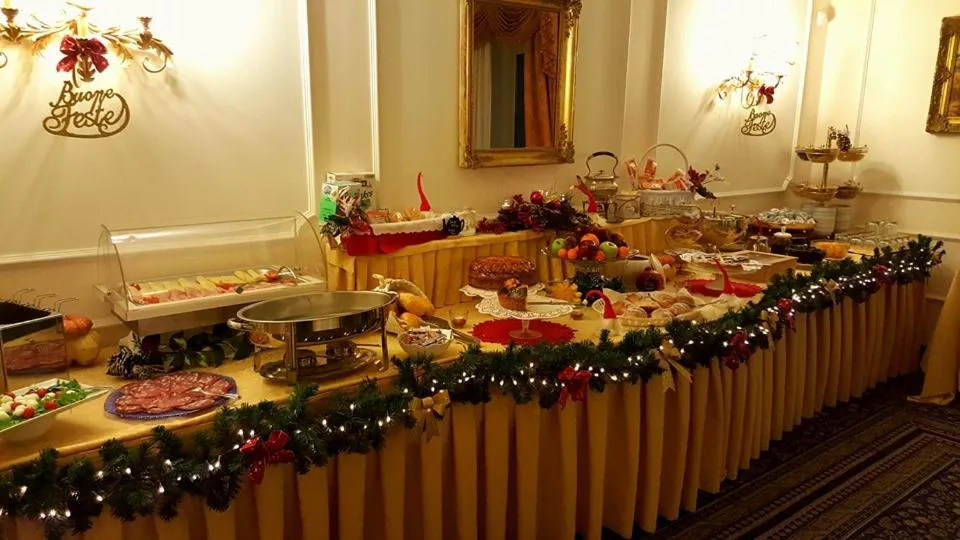 Buffet breakfast in Hotel Royal