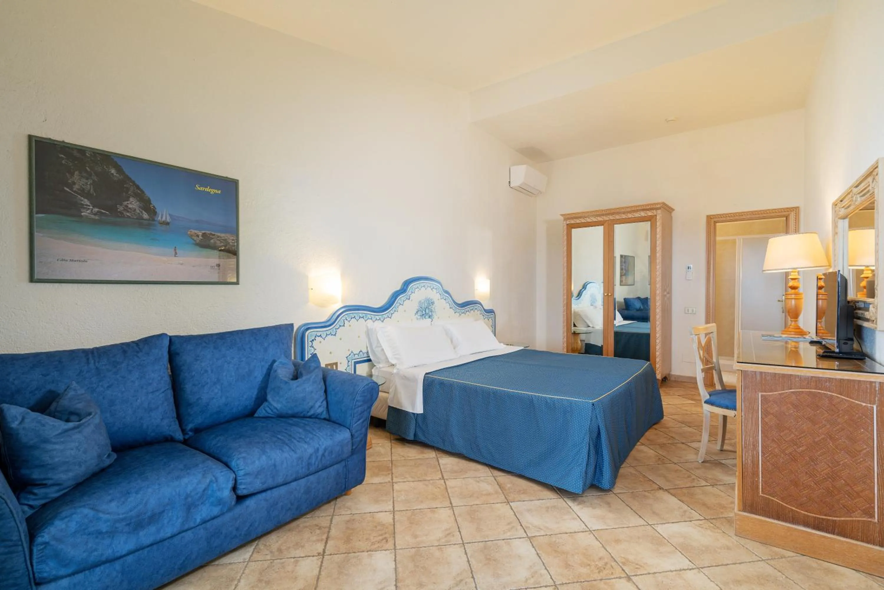 Bedroom in Club Esse Palmasera