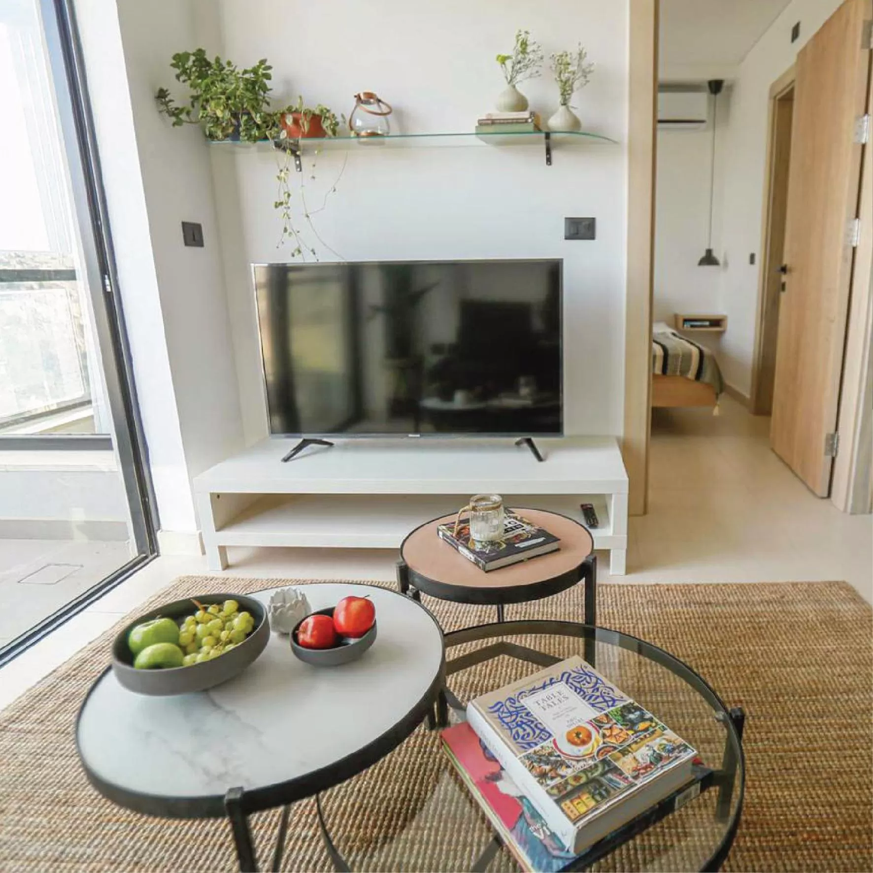 TV and multimedia in Nu Fifty Two