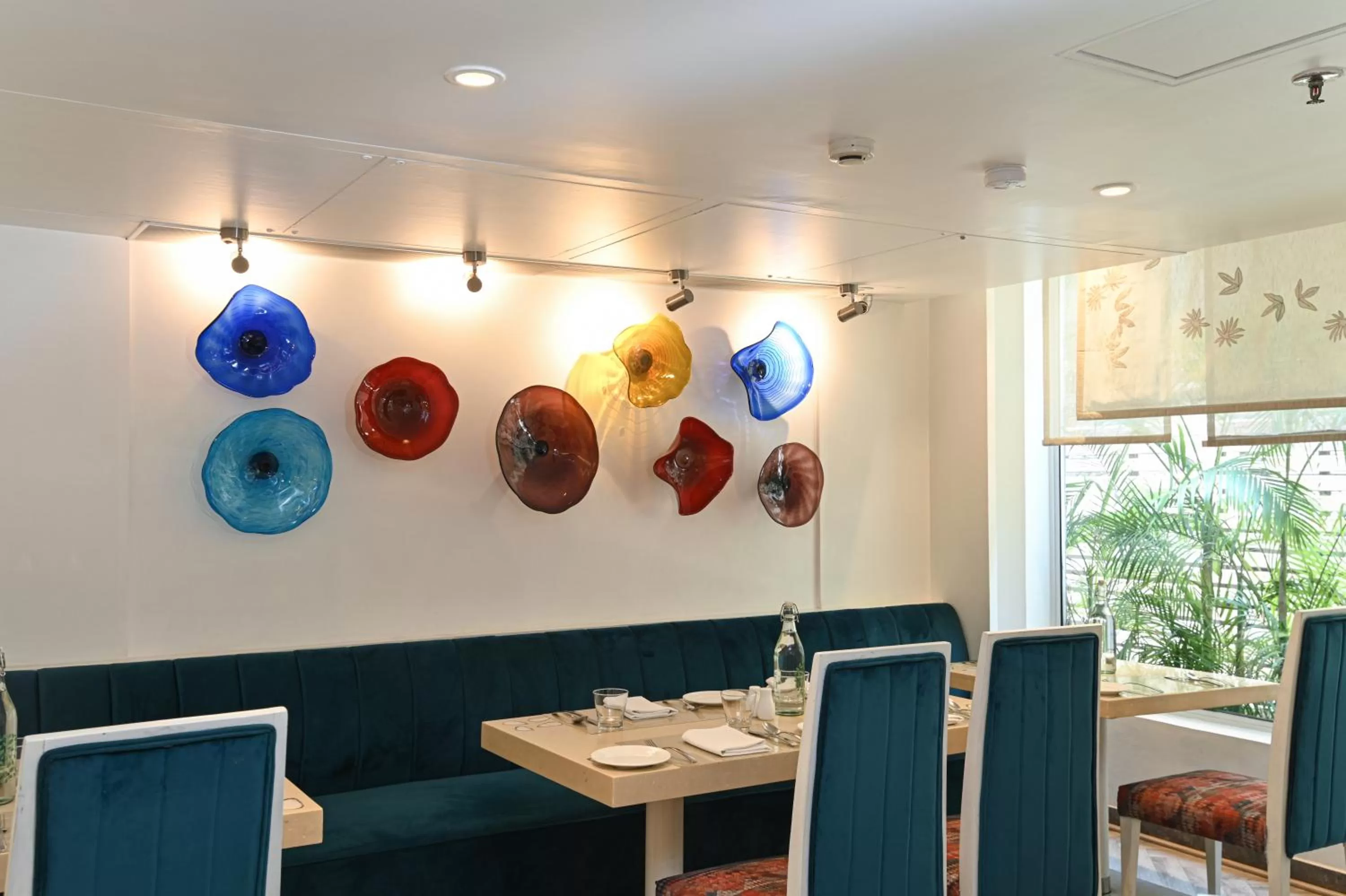 Restaurant/places to eat in The Ashtan Sarovar Portico