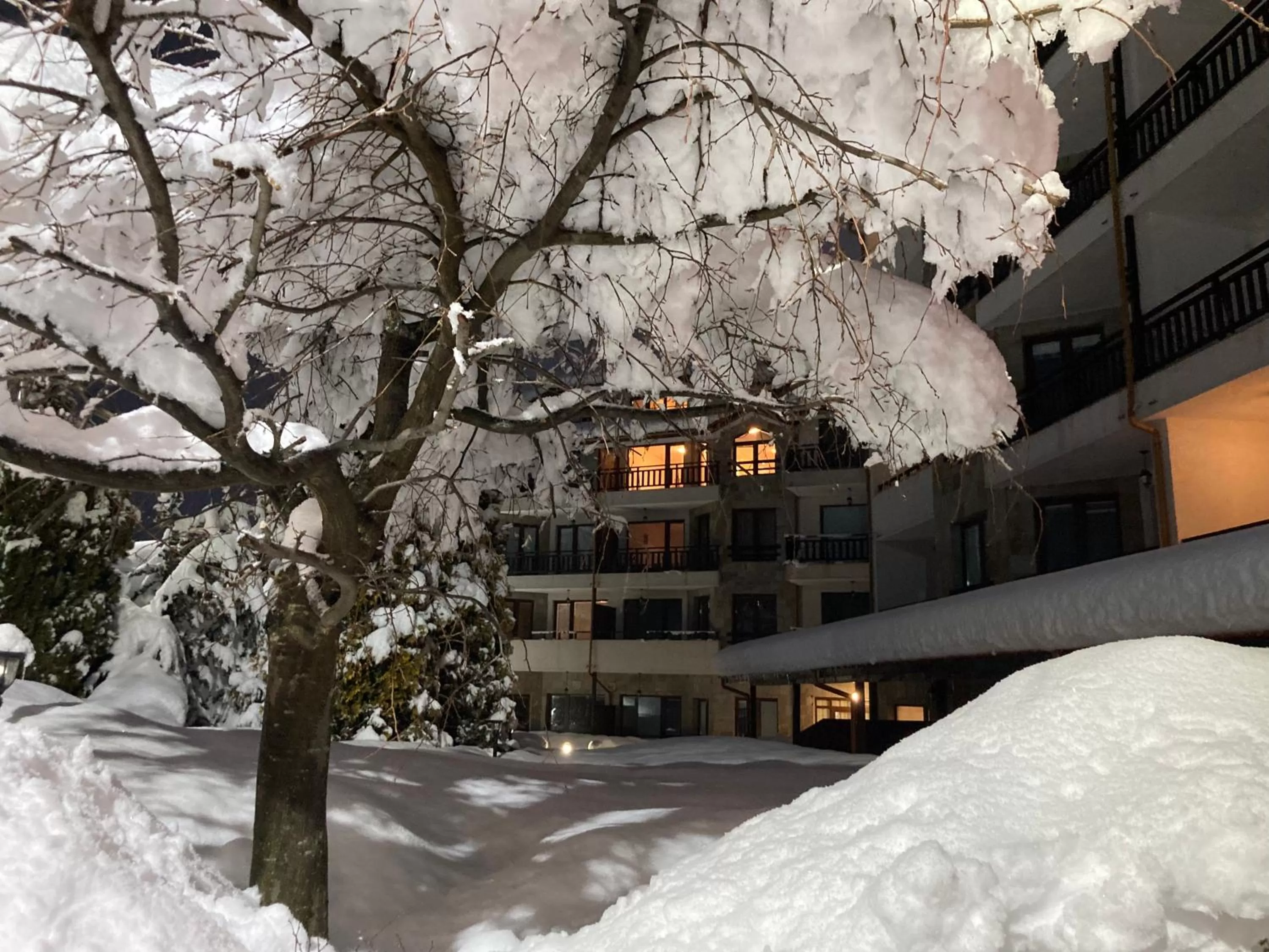 Property building in Parklands Hotel & Pool