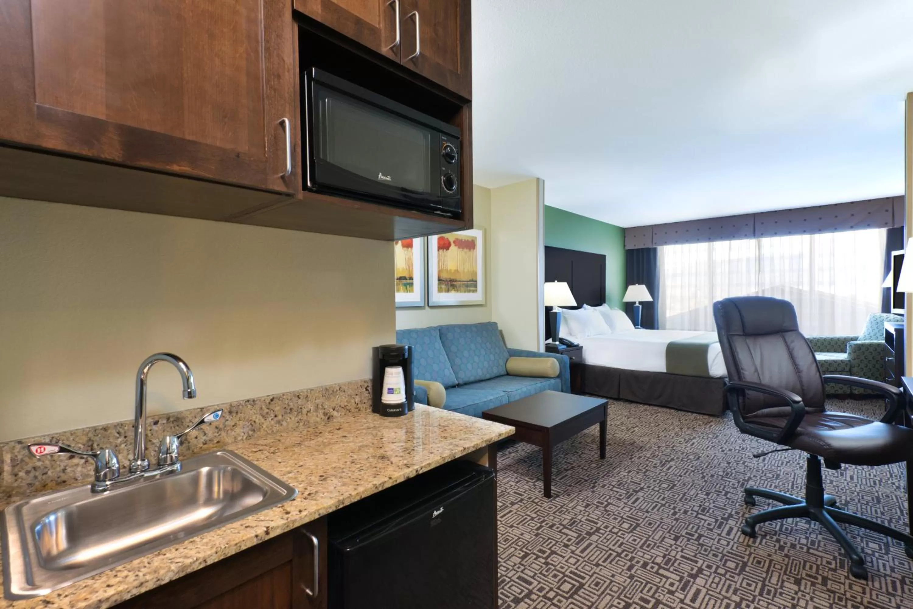 Photo of the whole room in Holiday Inn Express & Suites Richfield by IHG