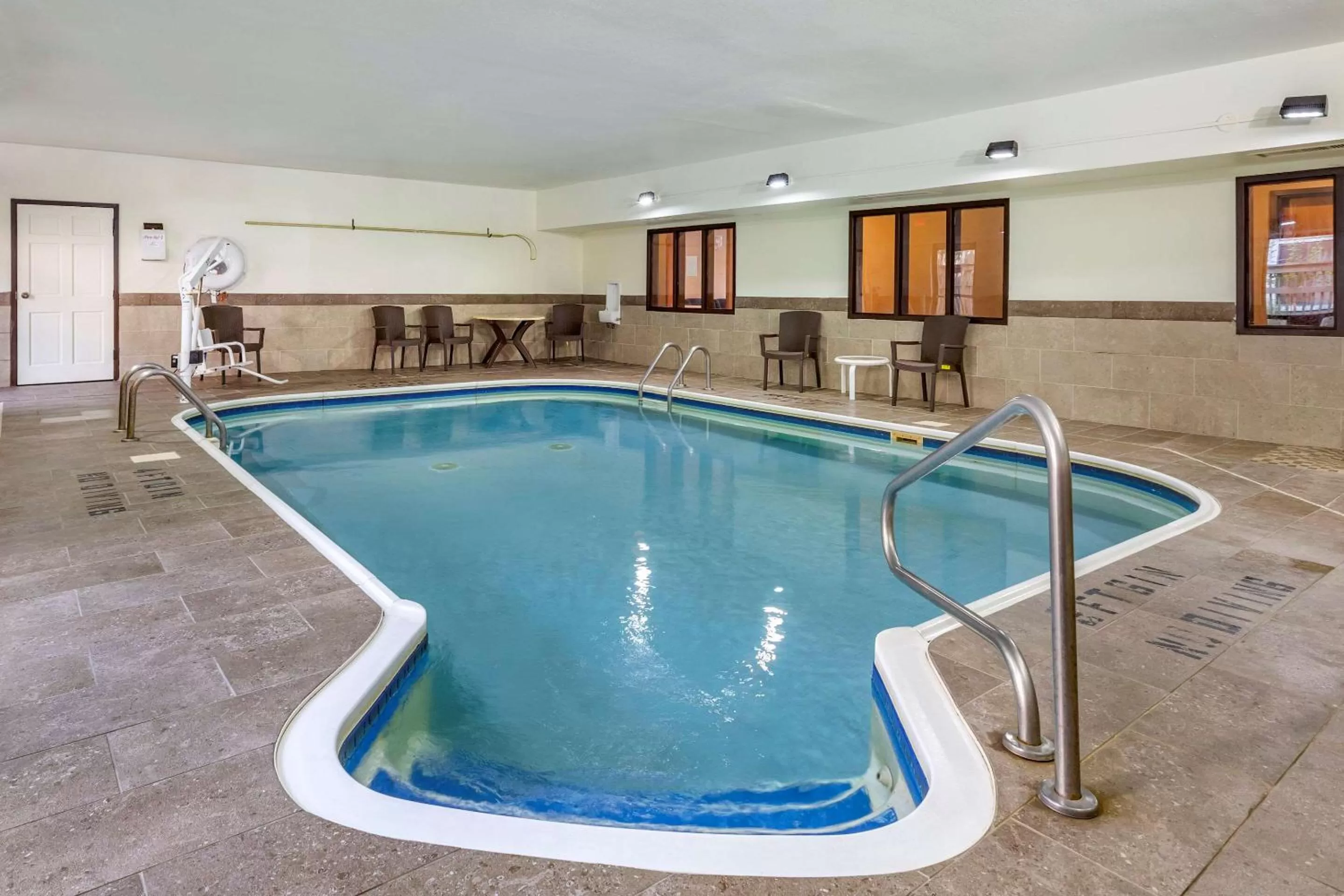 Swimming pool in Comfort Inn Wings Stadium
