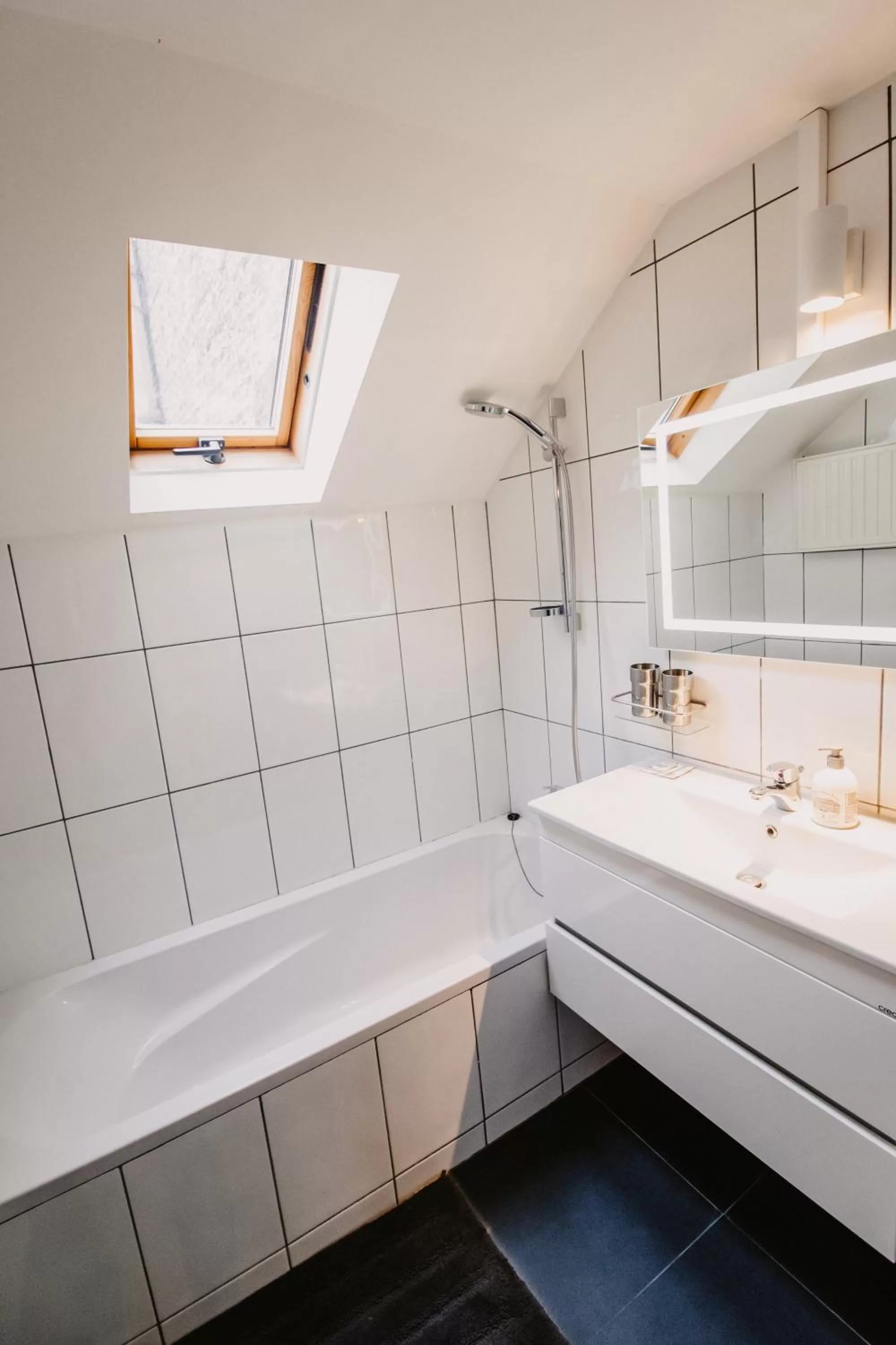 Bathroom in Super central in Brussels