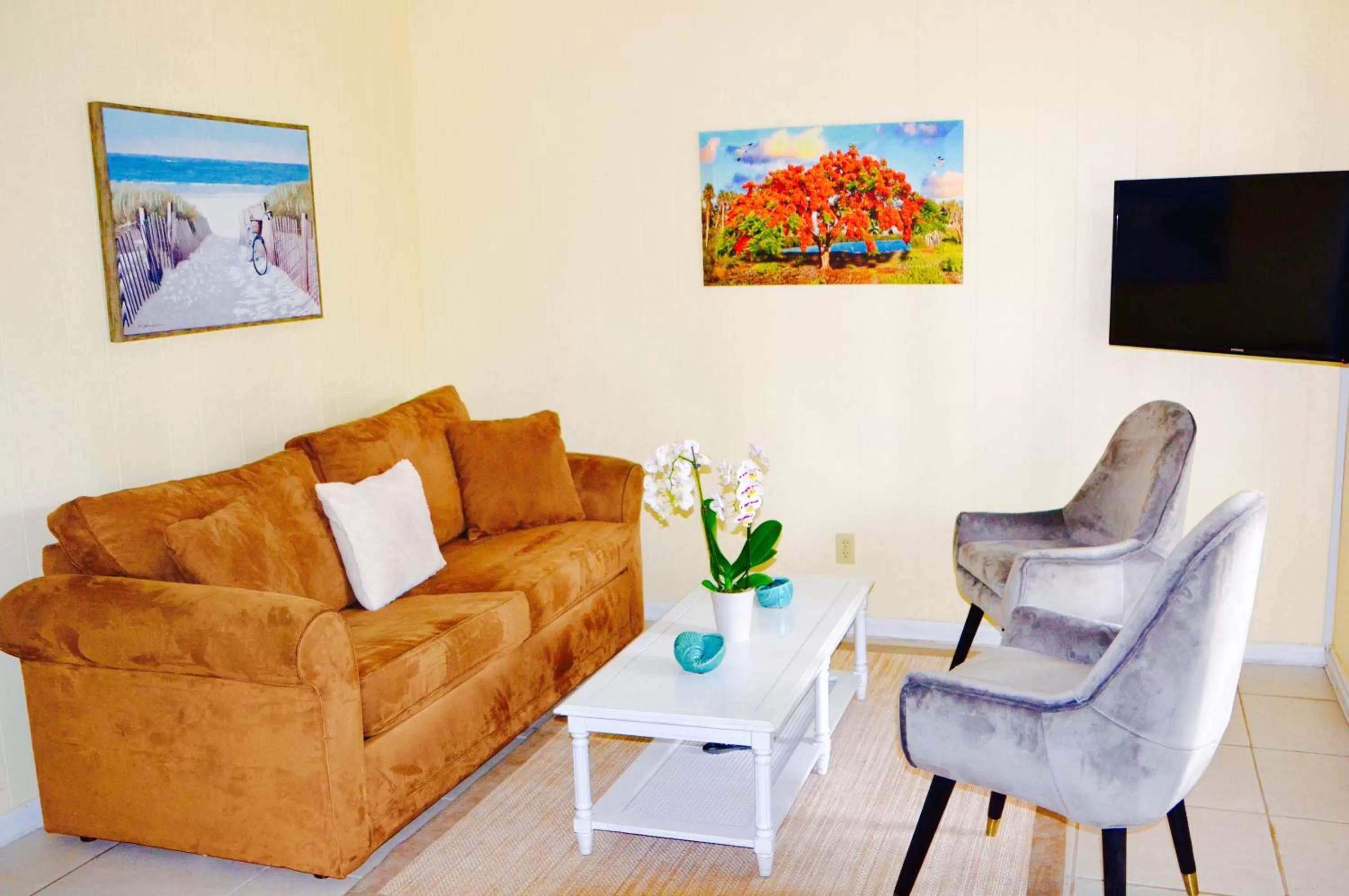 Living room in Sea Turtle Inn