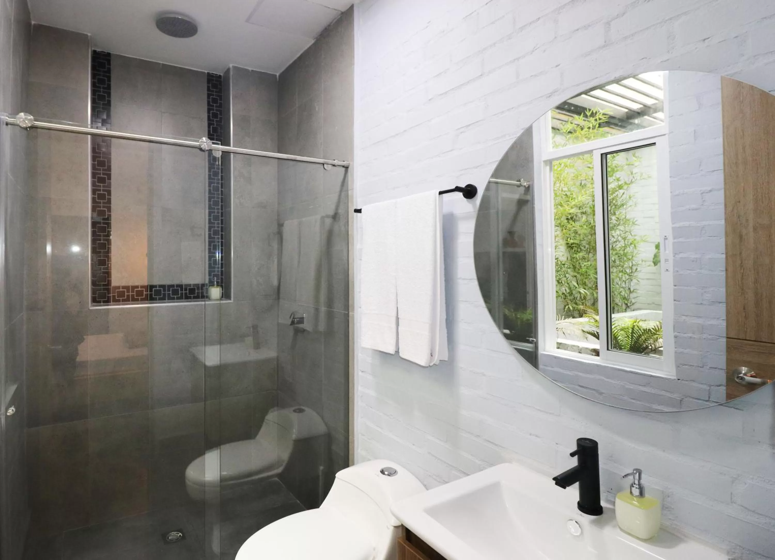 Bathroom in 554 Apartments