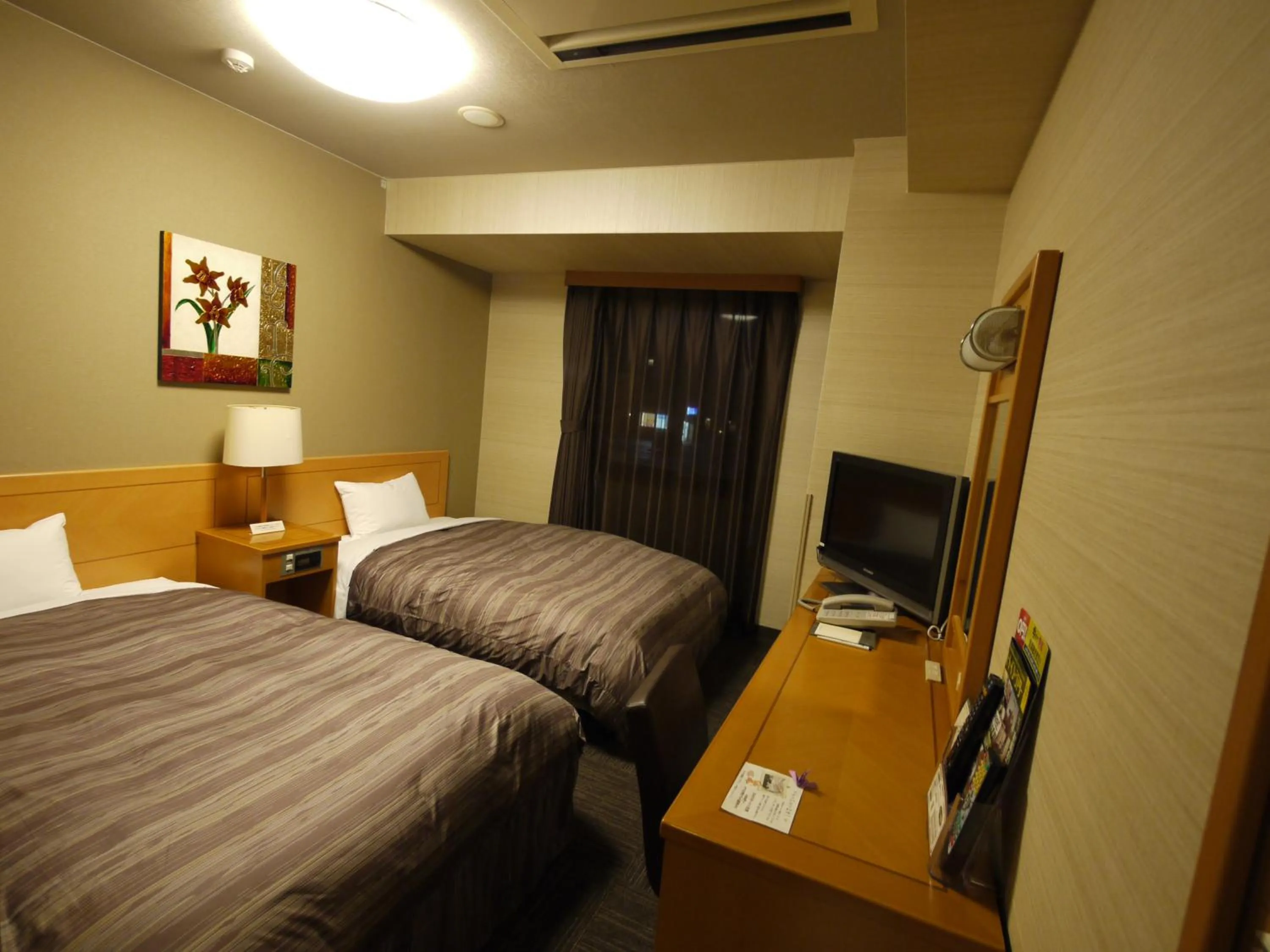 Standard Twin Room - Non-Smoking in Hotel Route Inn Kakegawa Inter