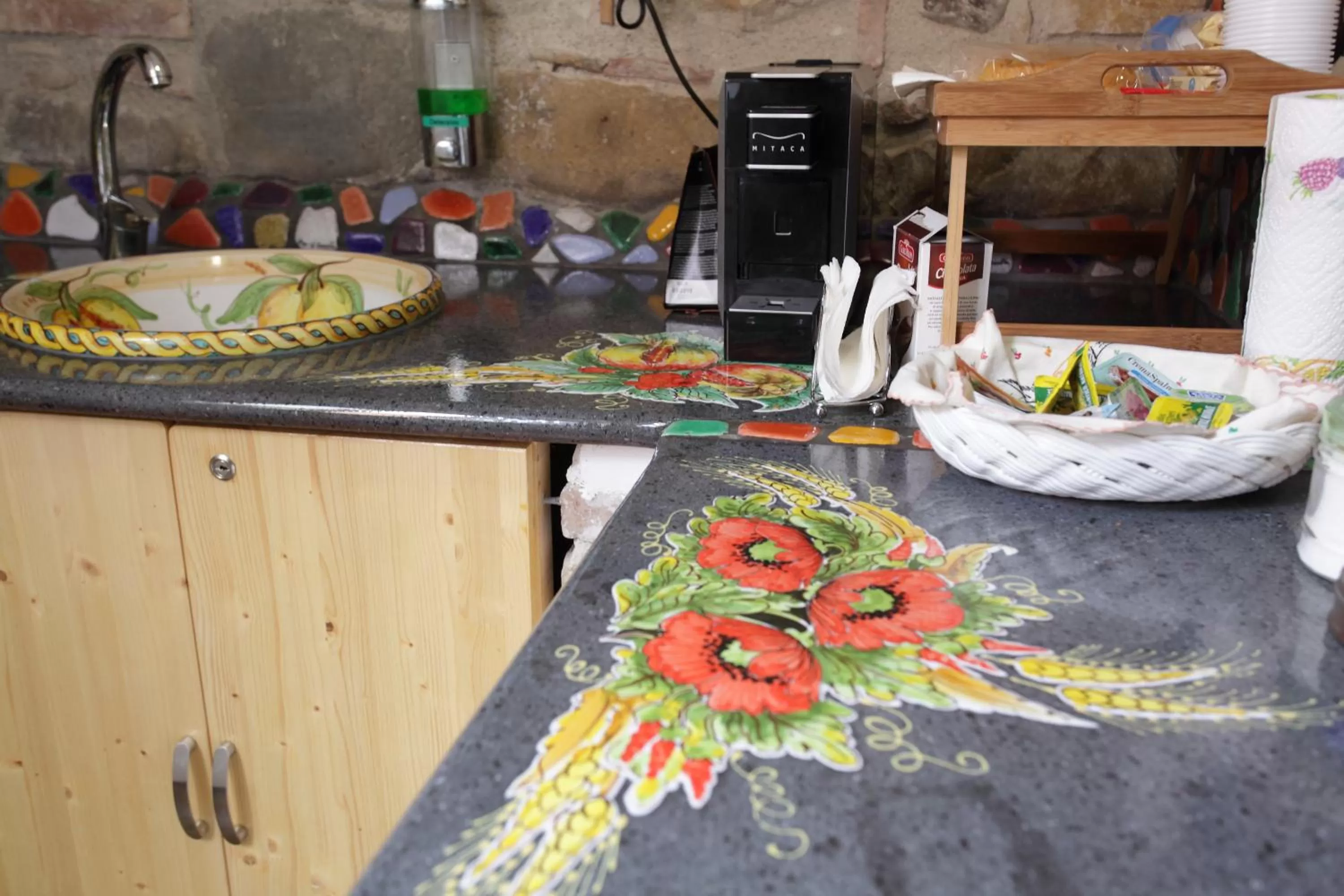 Kitchen or kitchenette in Aurora