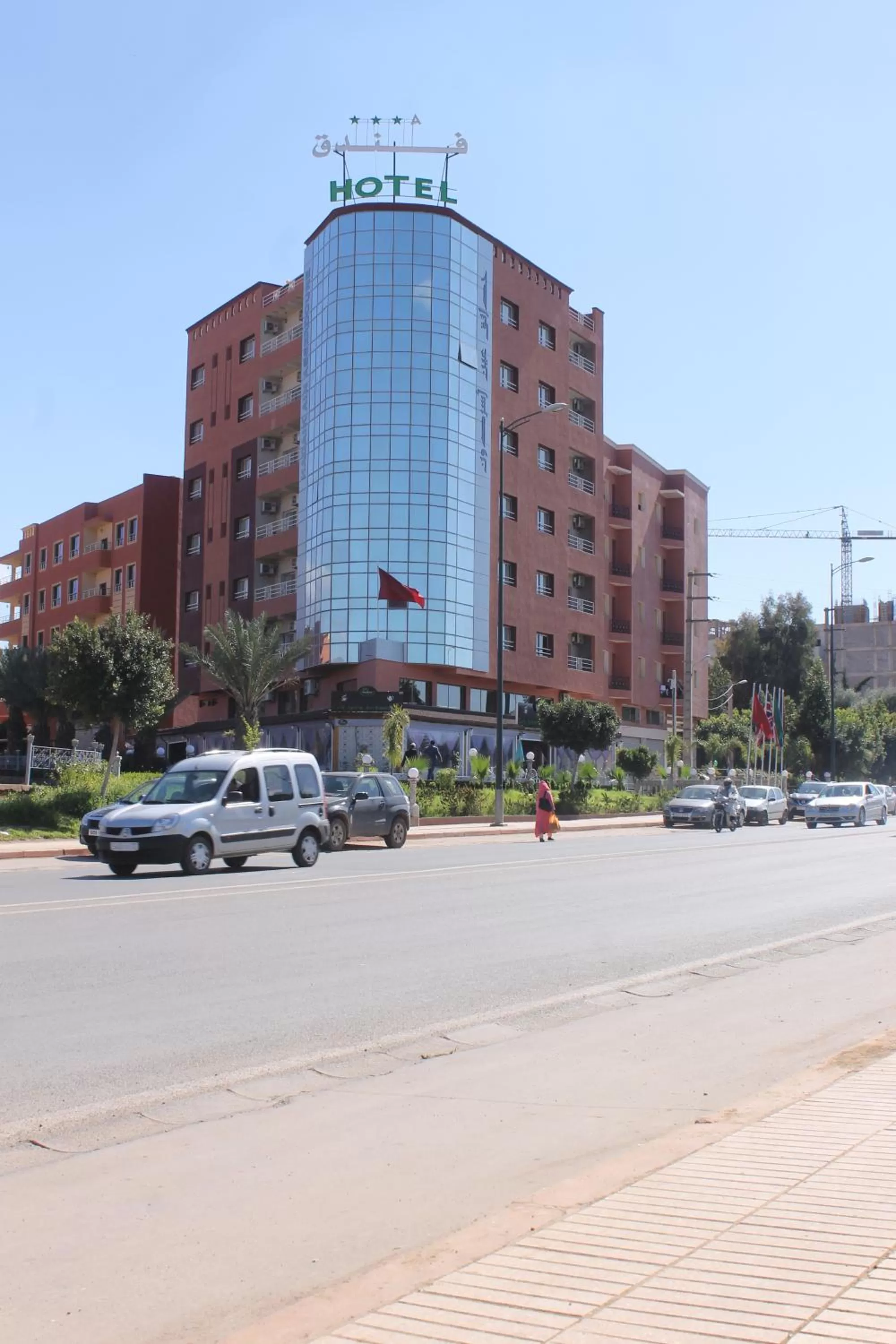 Property Building in Hôtel Hadaik Ain Asserdoune