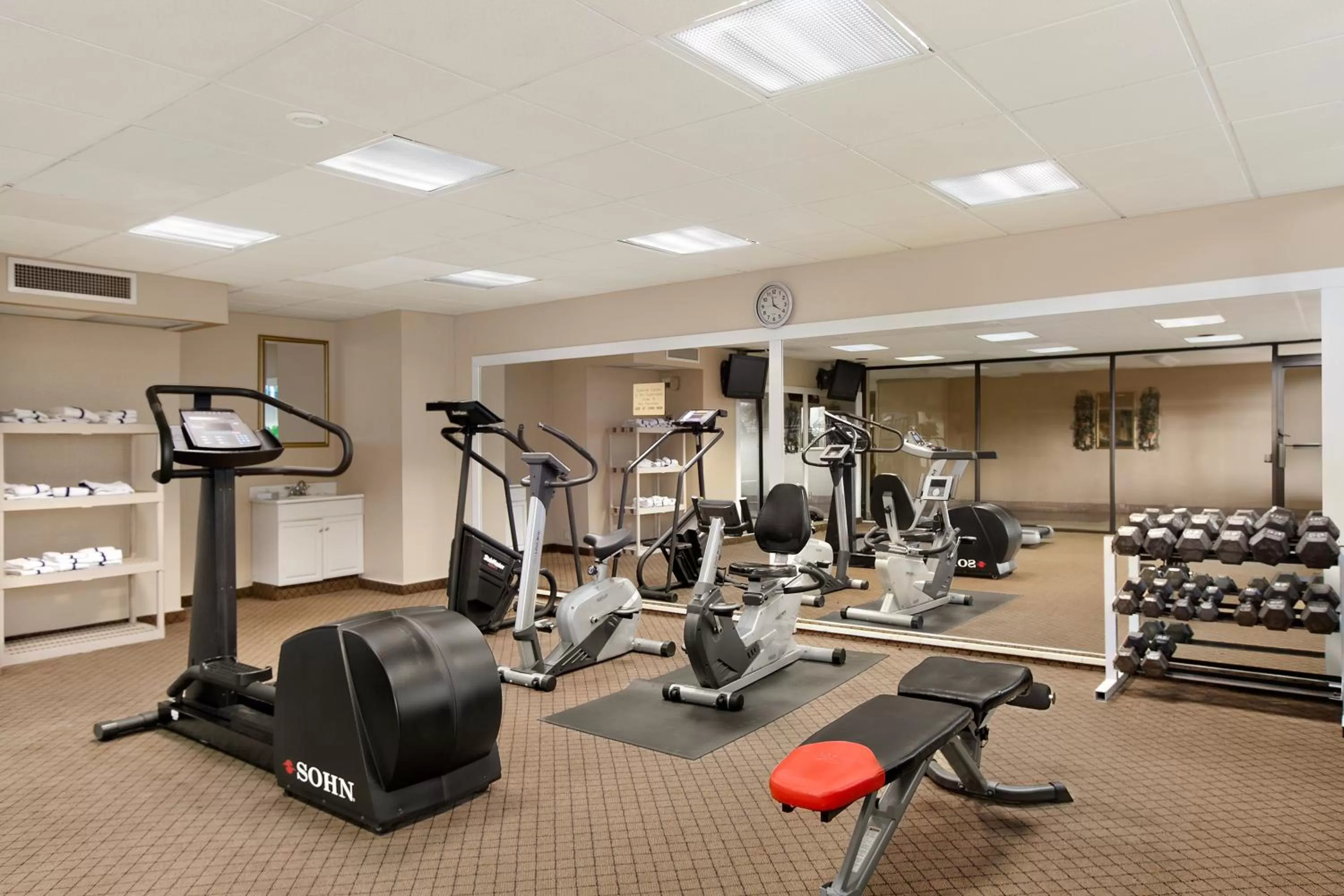 Fitness centre/facilities in Days Inn by Wyndham Columbus Airport