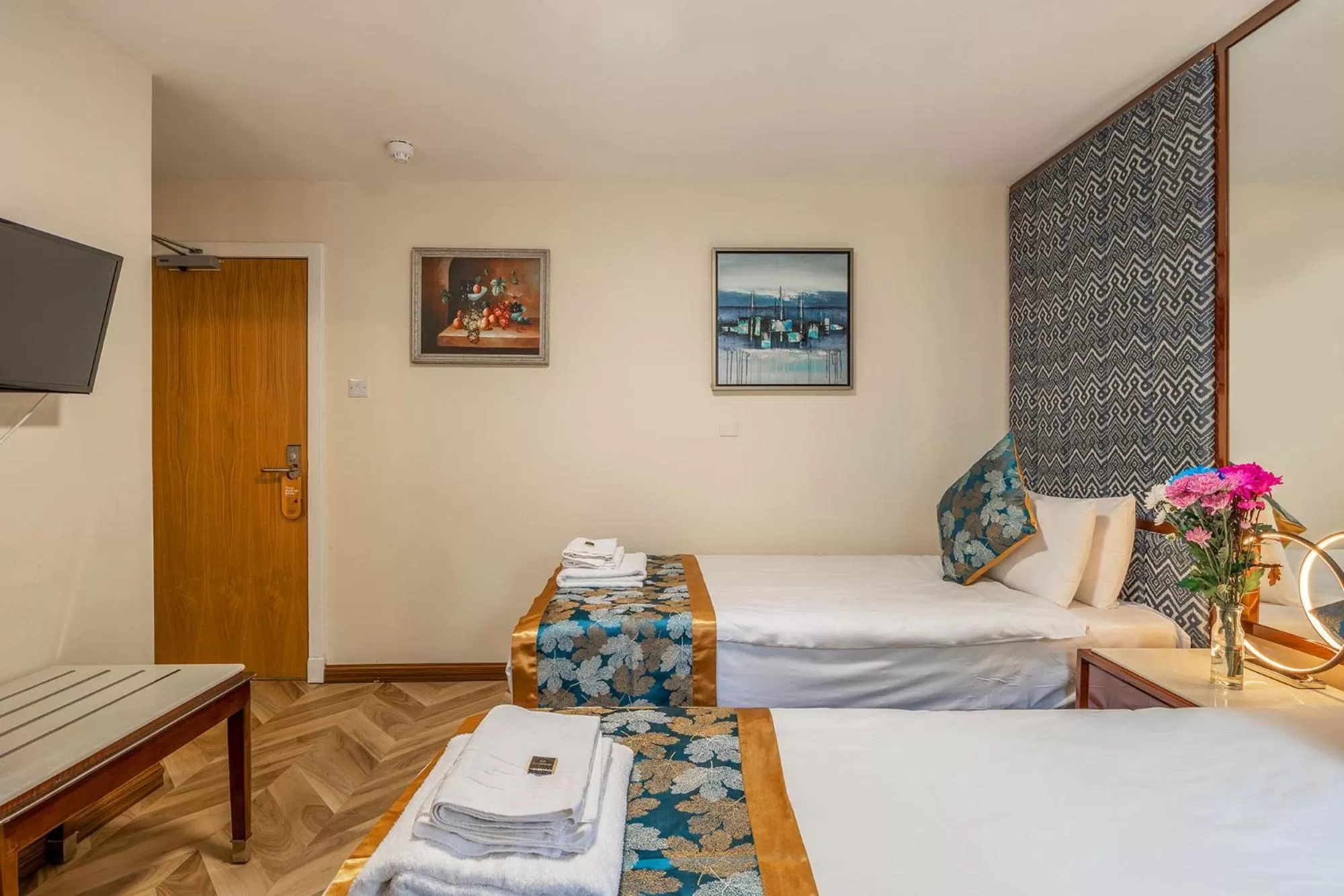 Bedroom, Bed in Muthu Fort William Hotel