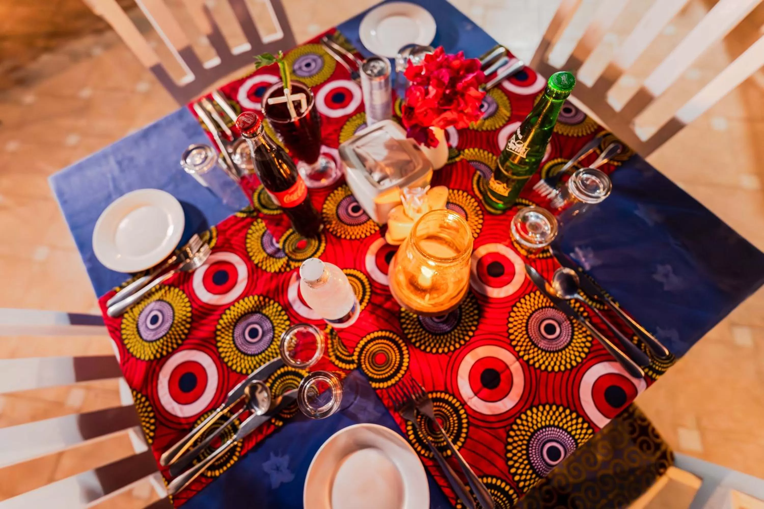 Restaurant/places to eat in Golden Tulip Stone Town Boutique