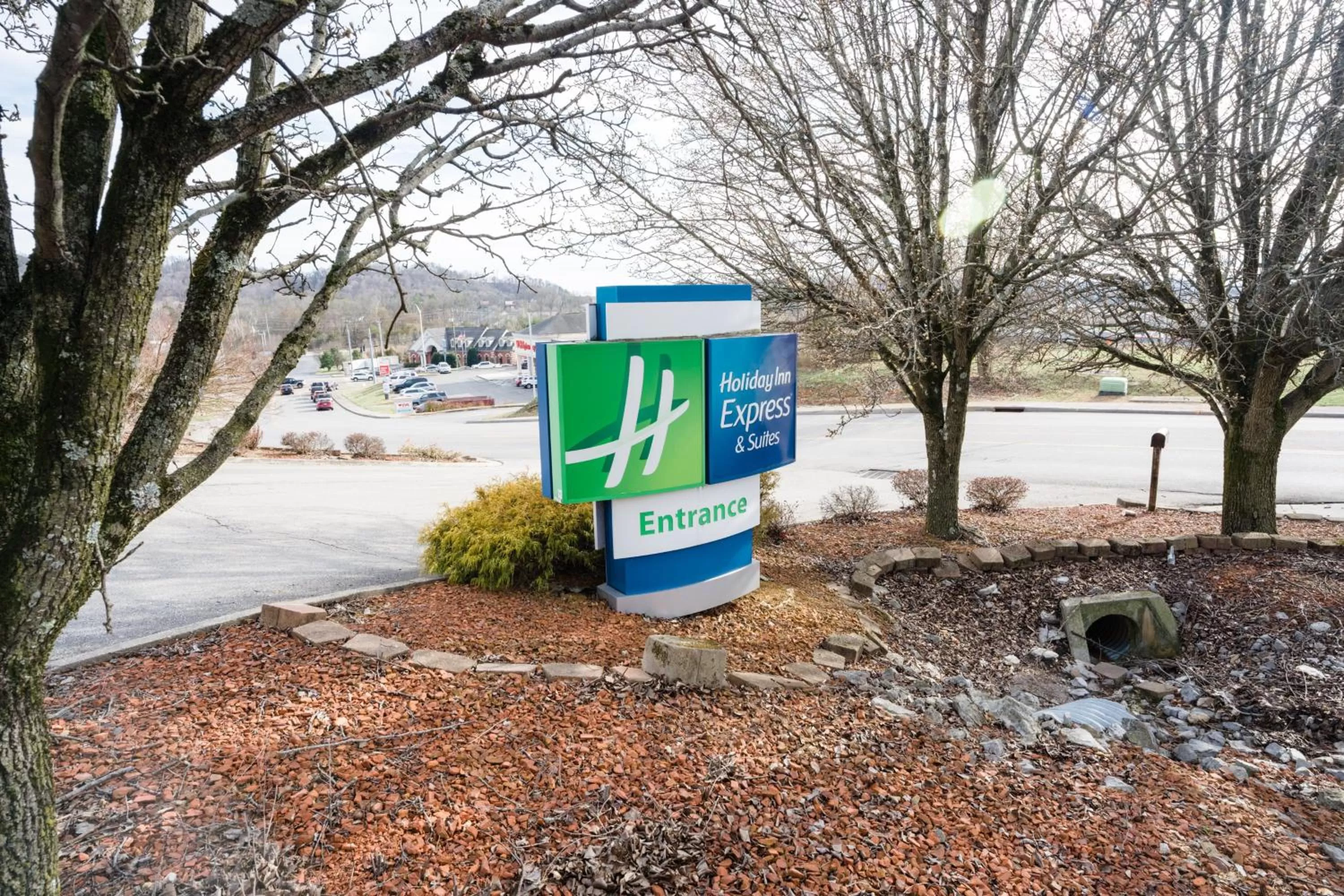 Property building in Holiday Inn Express Hotel & Suites Knoxville-North-I-75 Exit 112 by IHG