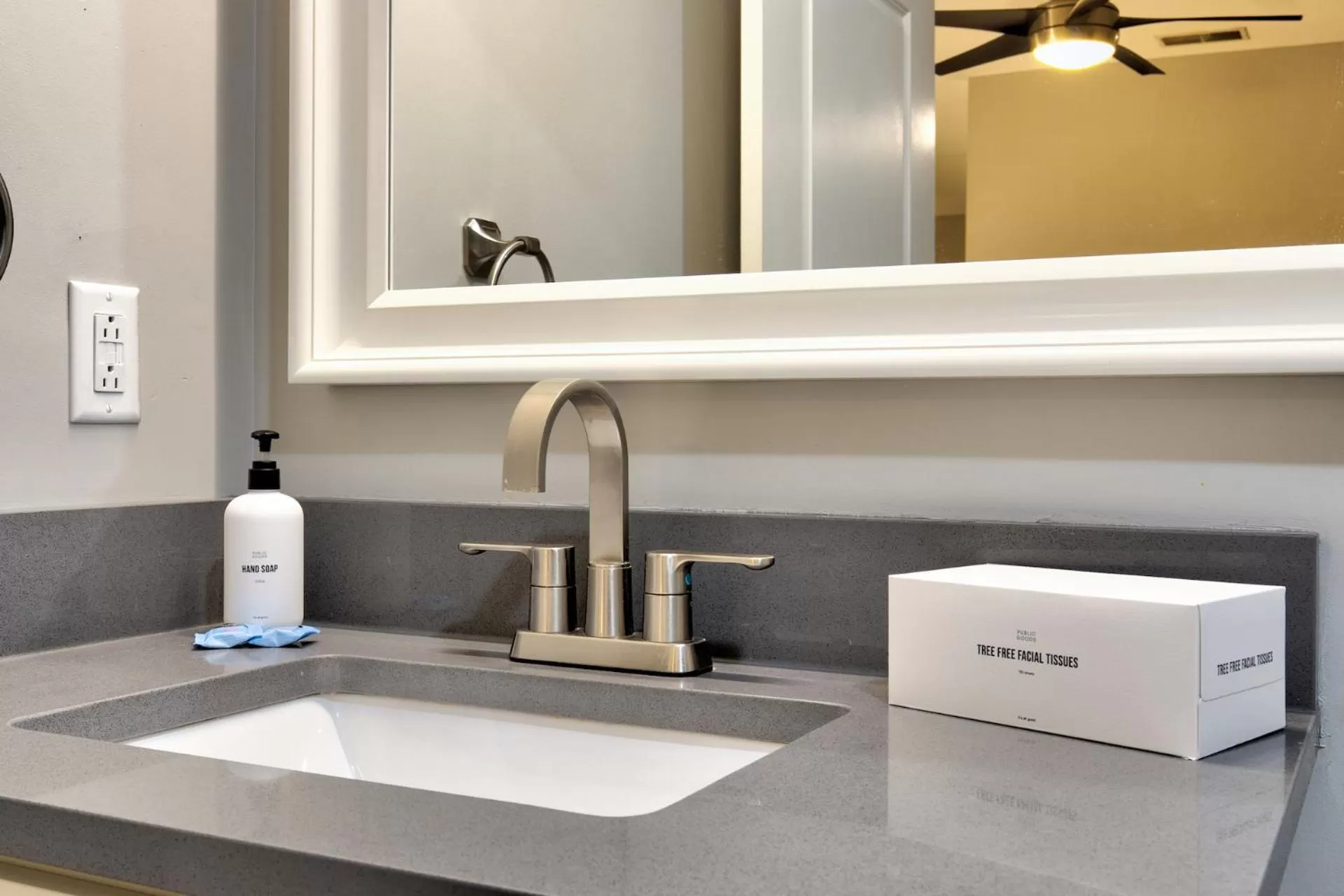 Bathroom in Kasa Forest Park St Louis