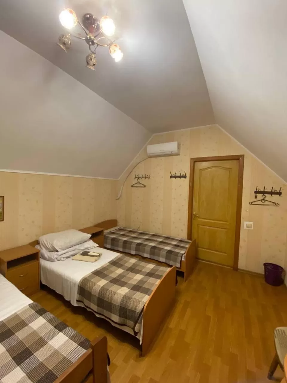 Bed in Inn Khlibodarskiy