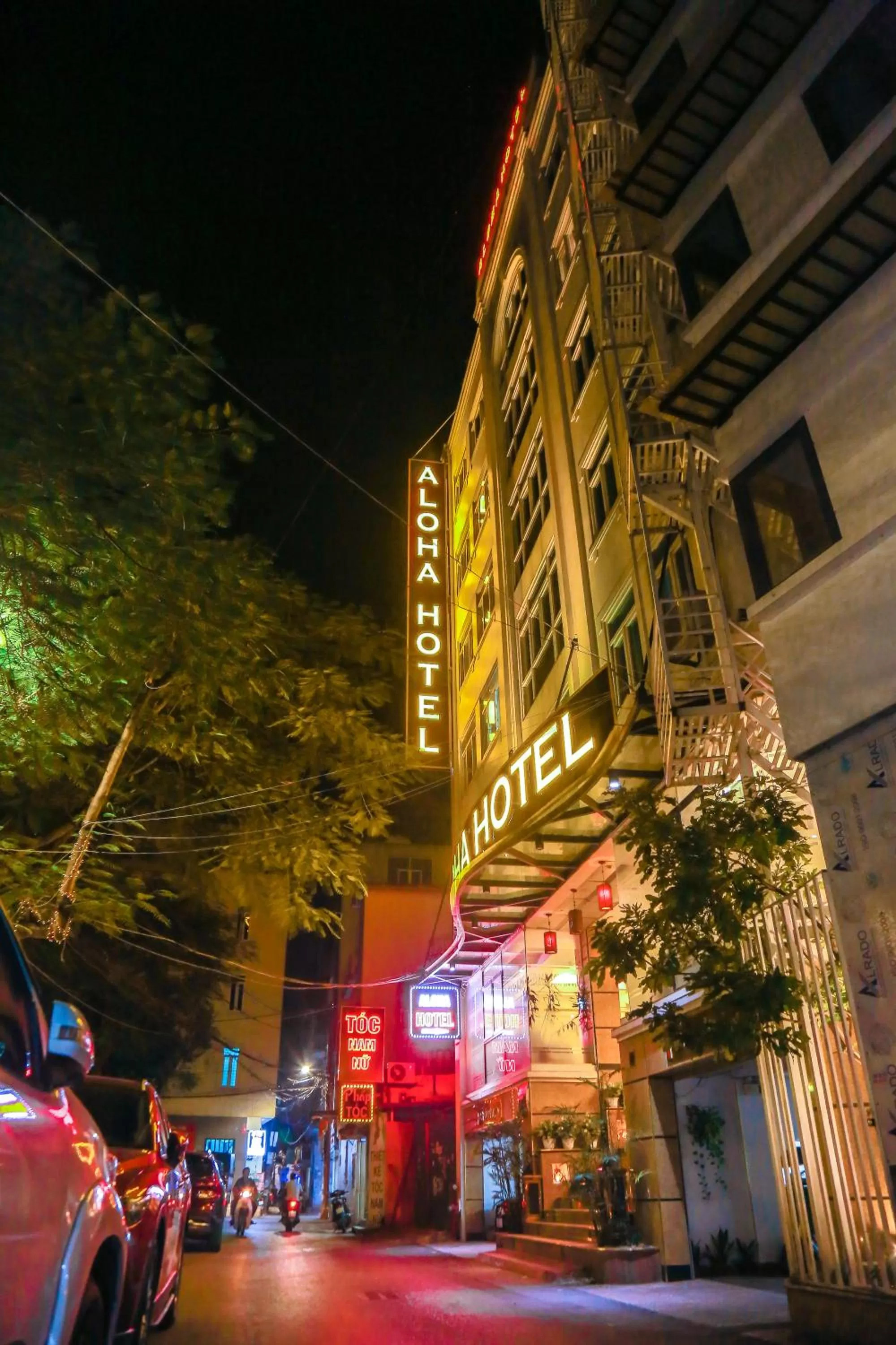 Property Building in Aloha Hotel