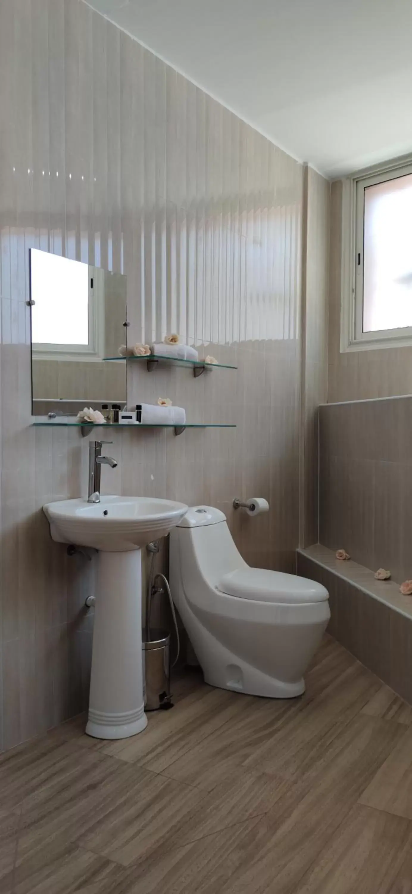 Deluxe Suite in Downtown Hotel Deluxe Suite in Downtown Hotel