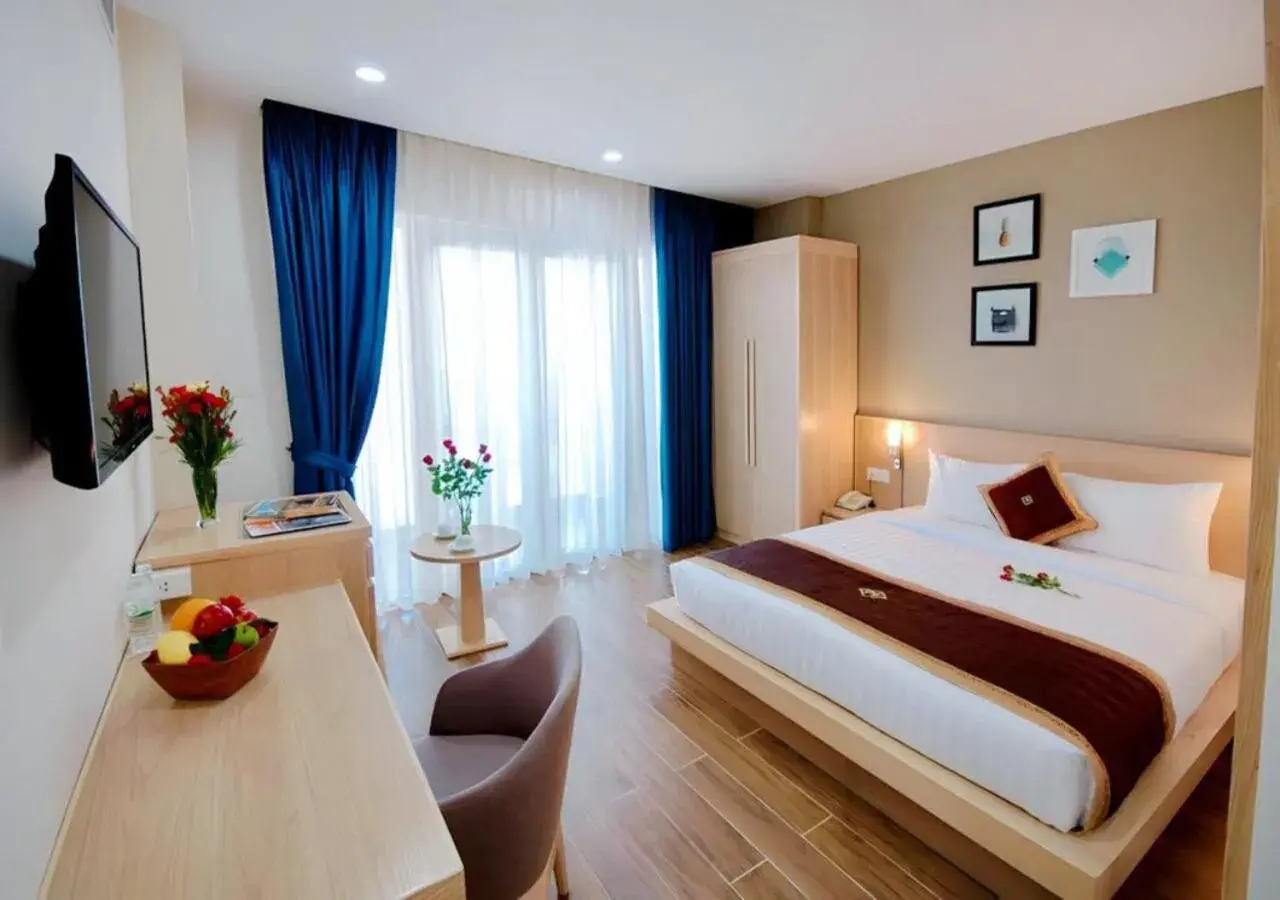 Large Double Room in Gibson Hotel Nha Trang Large Double Room in Gibson Hotel Nha Trang