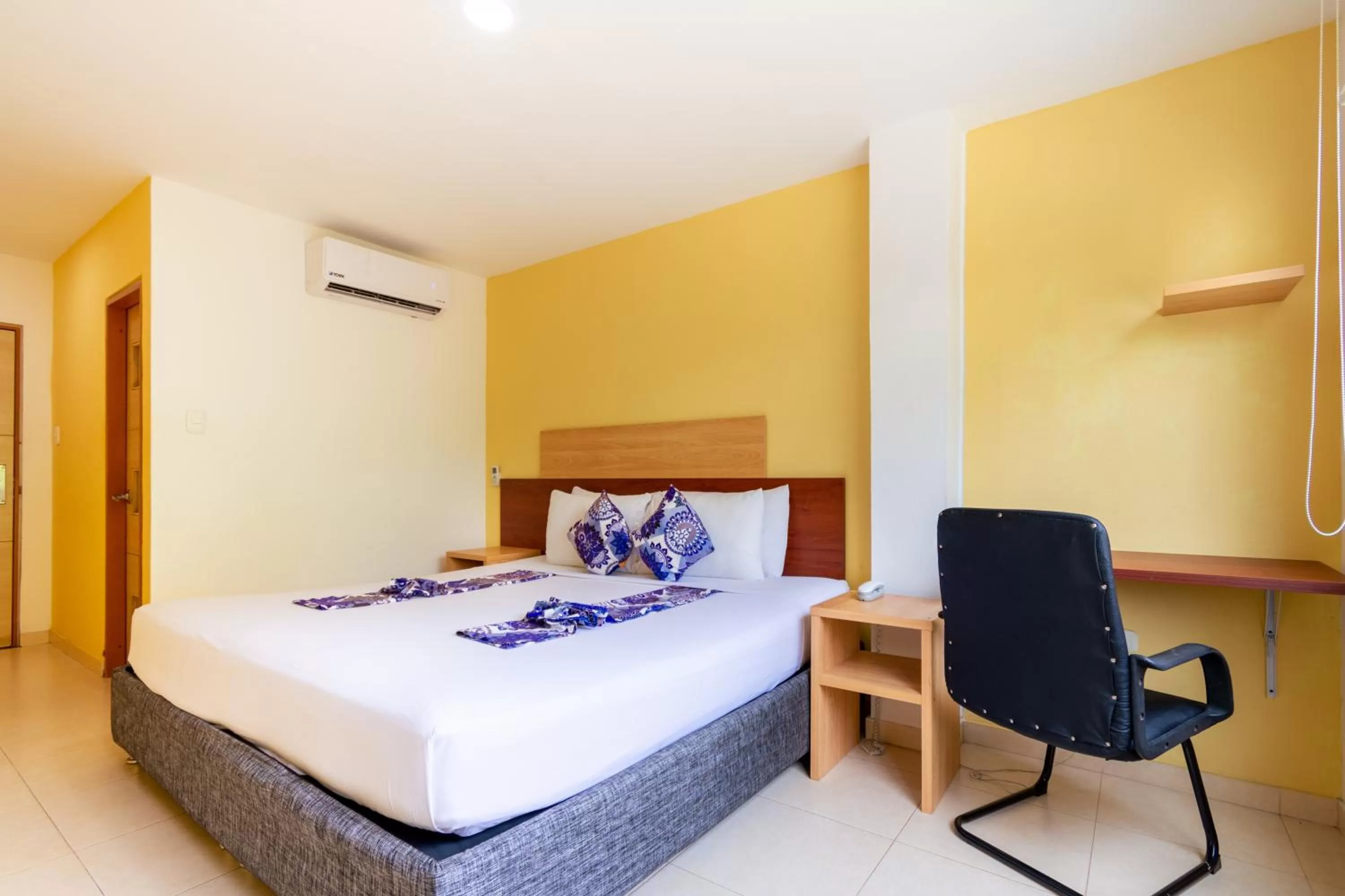 Bed in Hotel Portobahia Santa Marta Rodadero