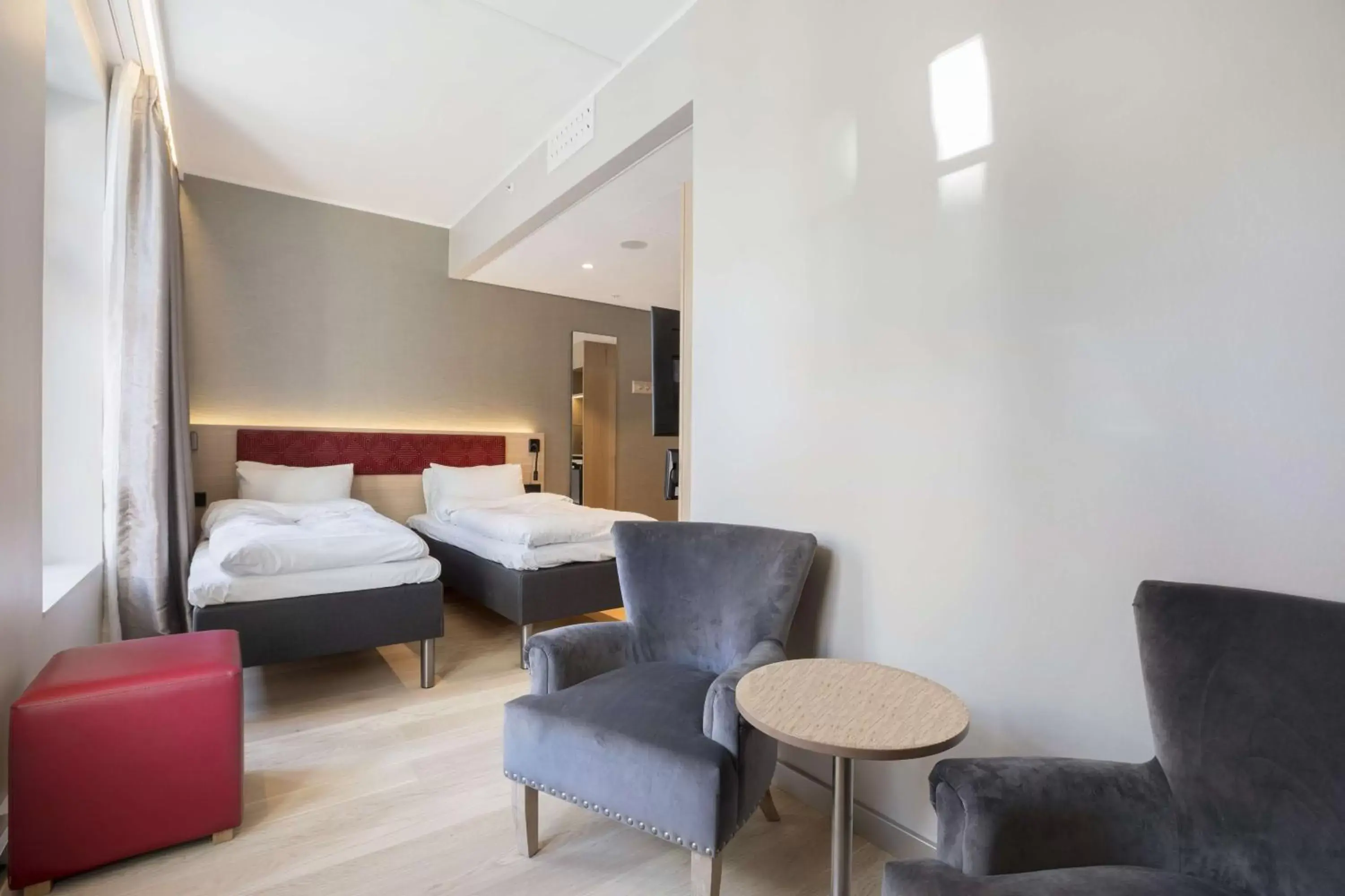 Superior Twin Room - Disability Access in Bergen Harbour Hotel, WorldHotels Crafted Superior Twin Room - Disability Access in Bergen Harbour Hotel, WorldHotels Crafted