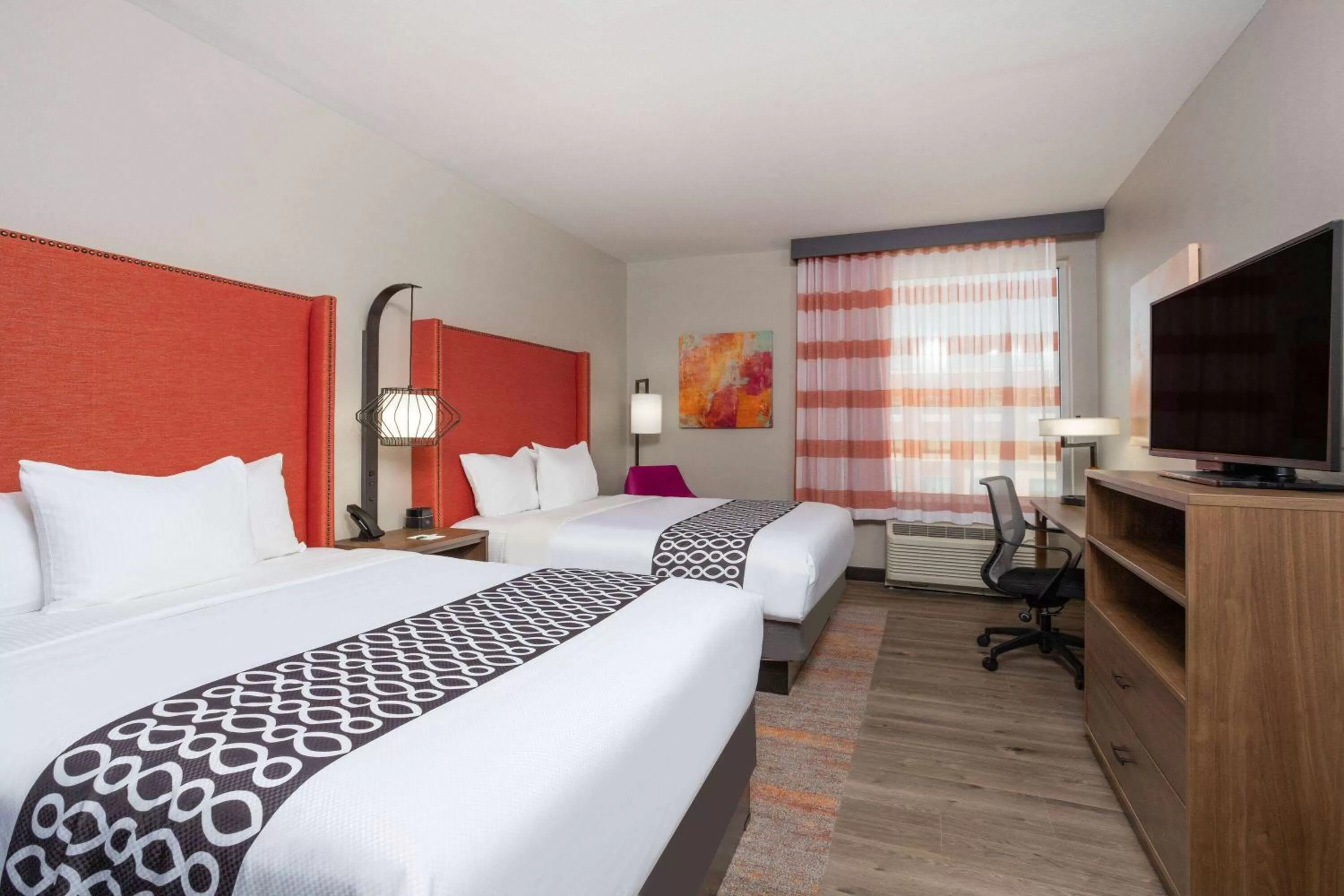 Bedroom, Bed in La Quinta Inn & Suites by Wyndham Pflugerville