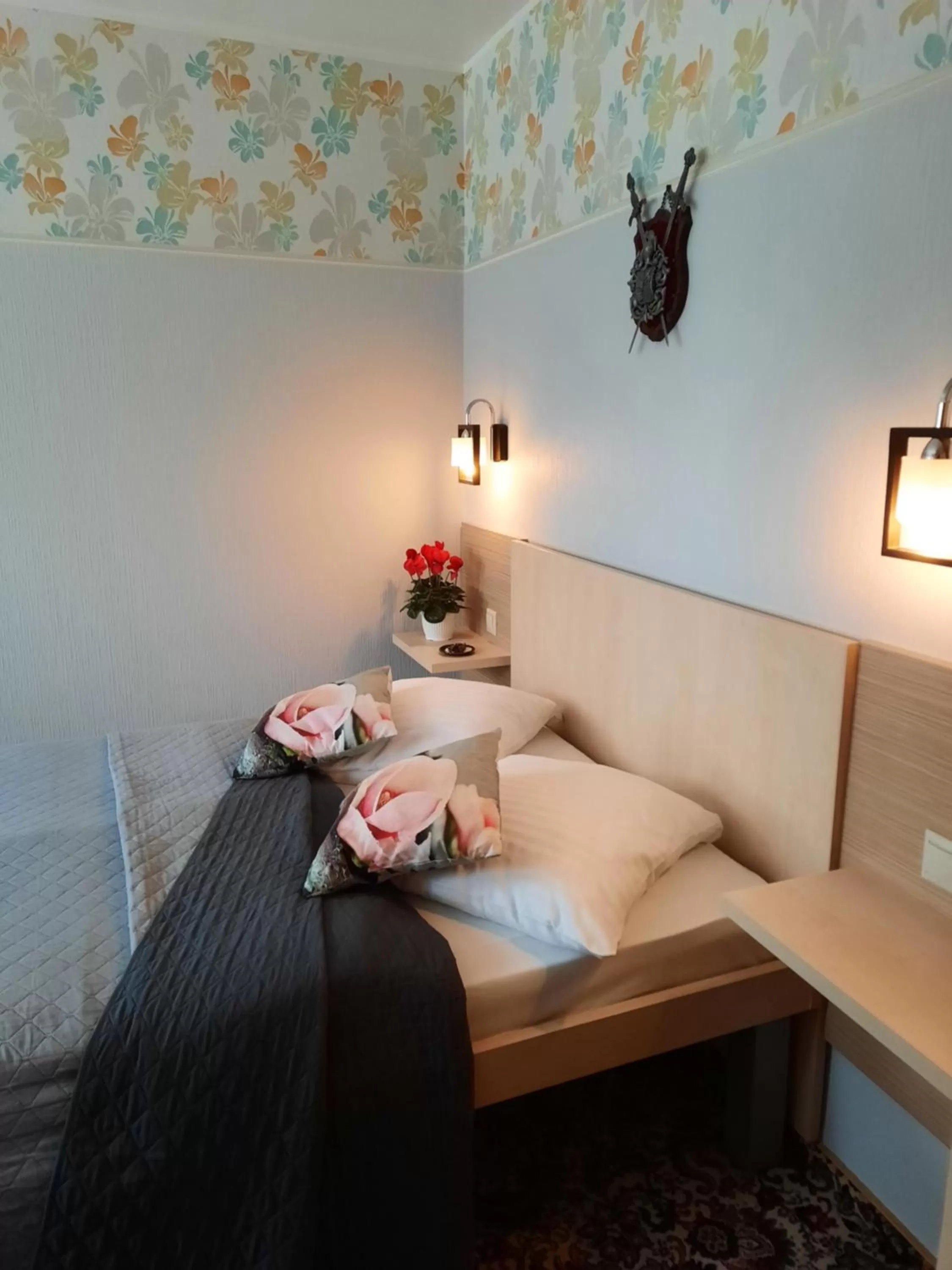 Photo of the whole room, Bed in Hotel Pils with Self-Check in