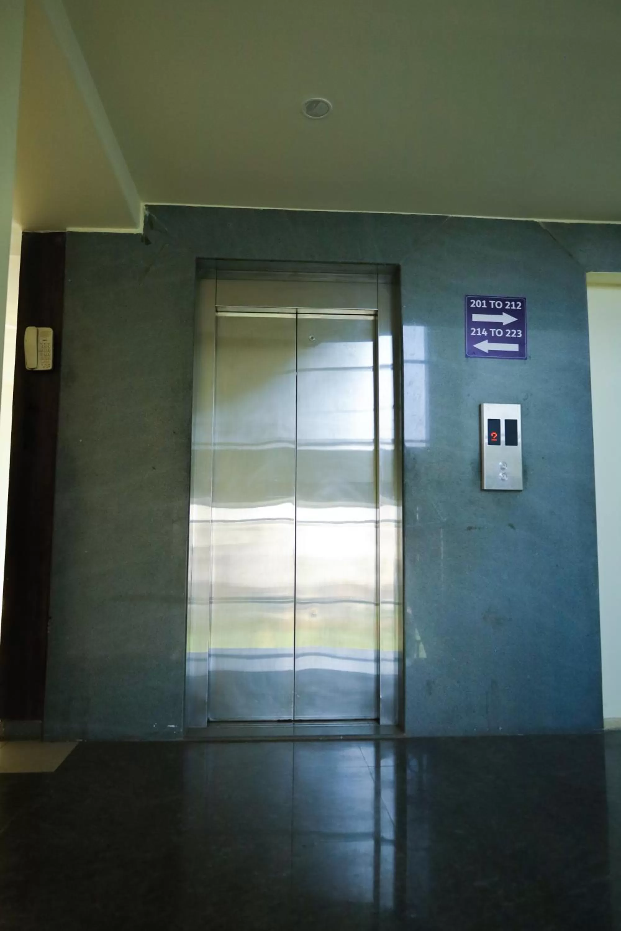 elevator in Hotel Sai Bansi